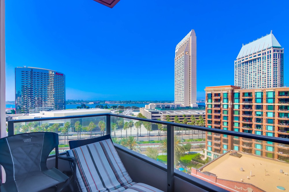 Virtual tour photo 33 of 52 for 550 Front St Unit 908