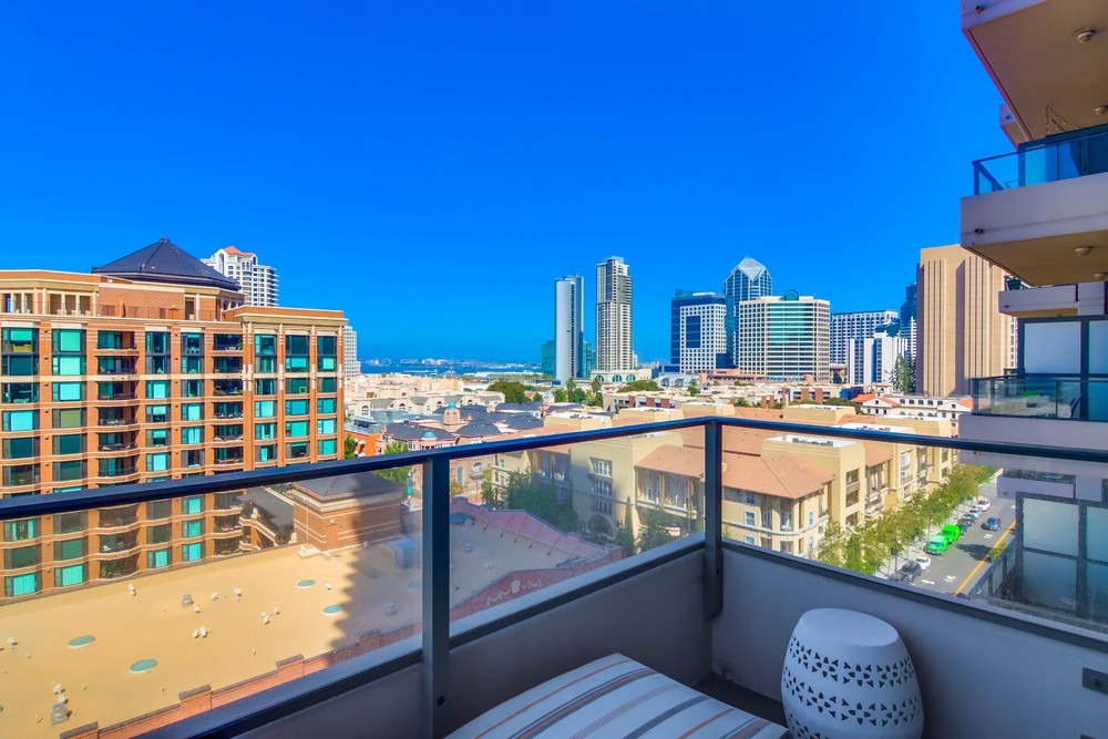 Virtual tour photo 36 of 52 for 550 Front St Unit 908