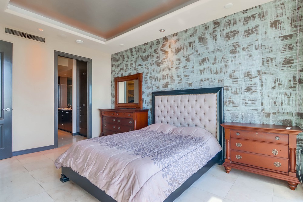 Virtual tour photo 39 of 52 for 550 Front St Unit 908
