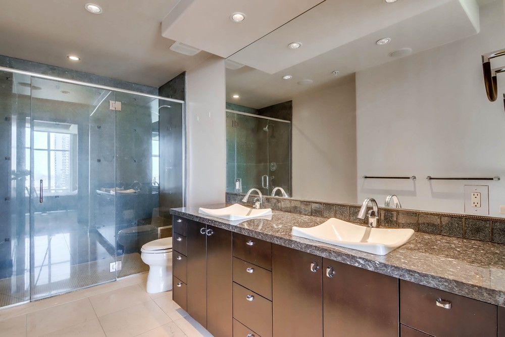 Virtual tour photo 45 of 52 for 550 Front St Unit 908