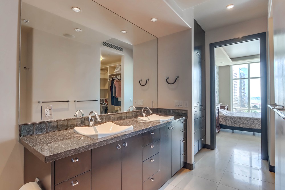 Virtual tour photo 47 of 52 for 550 Front St Unit 908