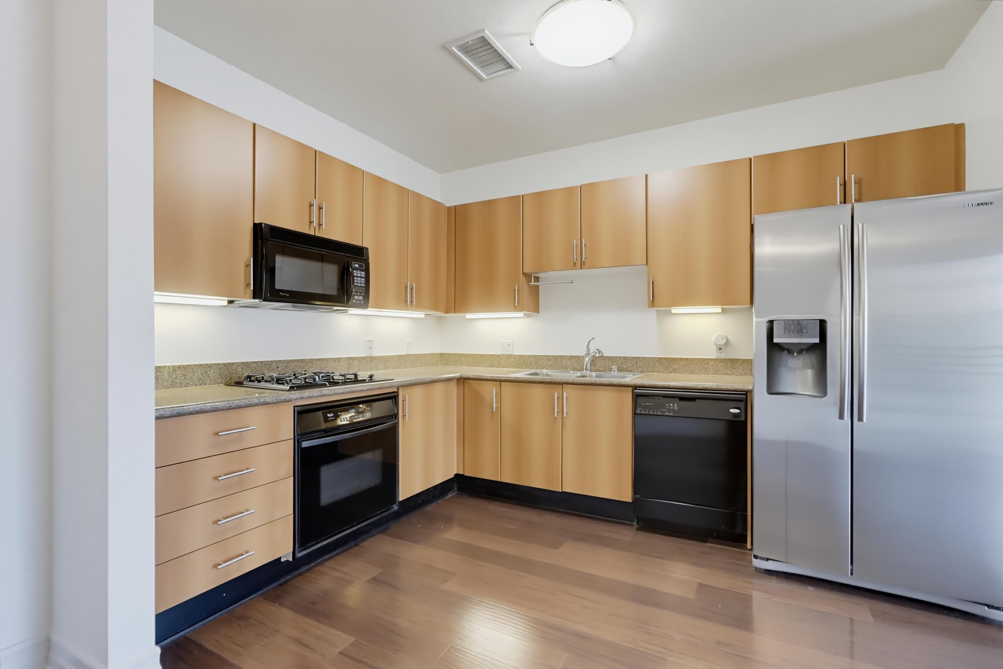 Virtual tour photo 10 of 48 for 550 Park Blvd