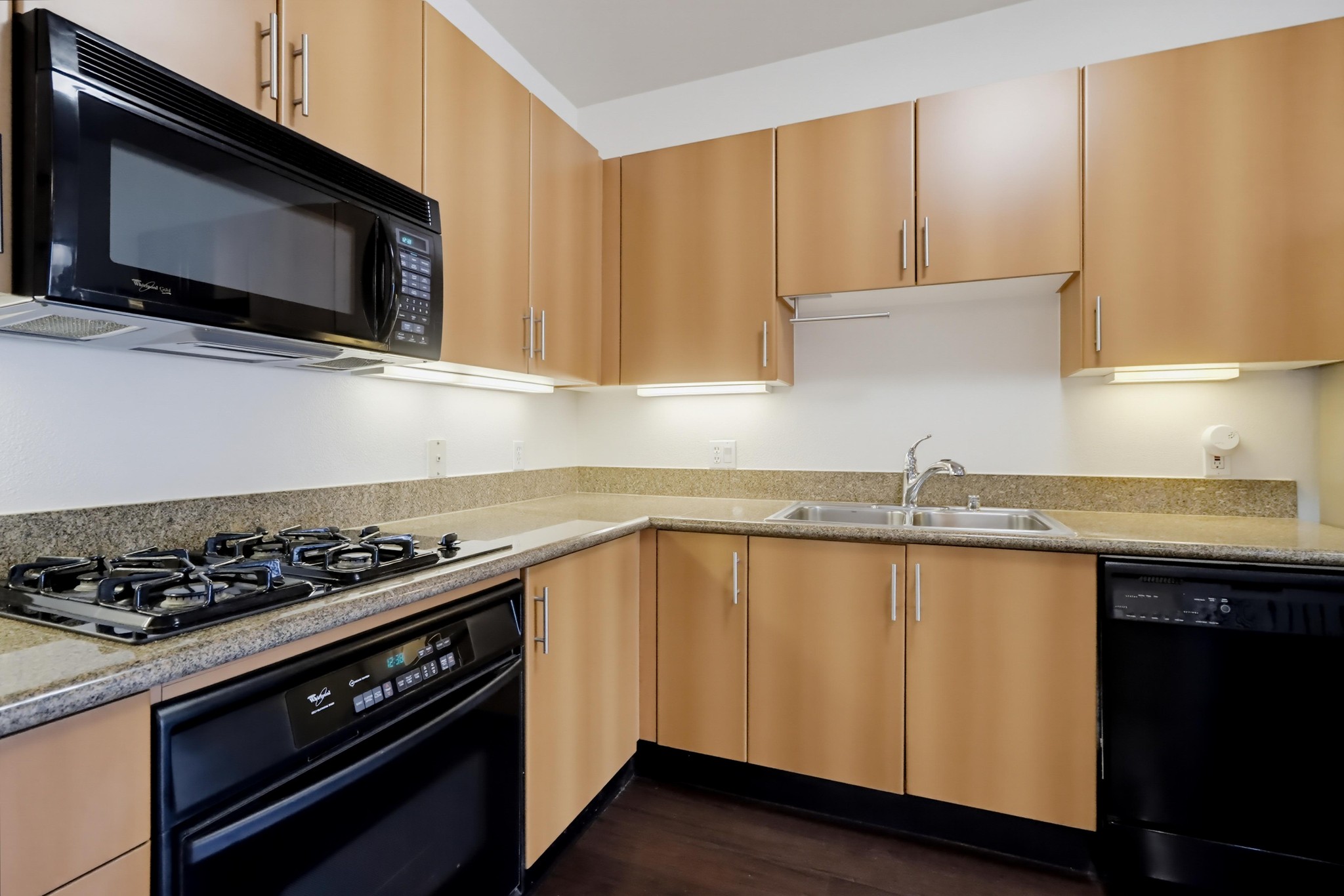 Virtual tour photo 11 of 48 for 550 Park Blvd