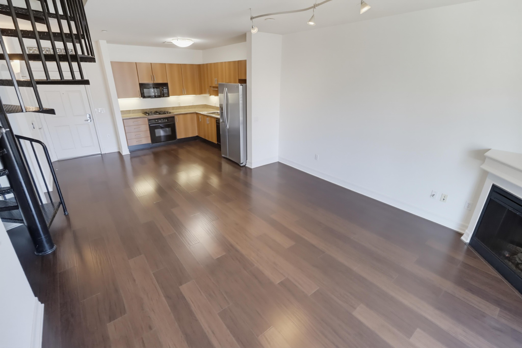 Virtual tour photo 17 of 48 for 550 Park Blvd
