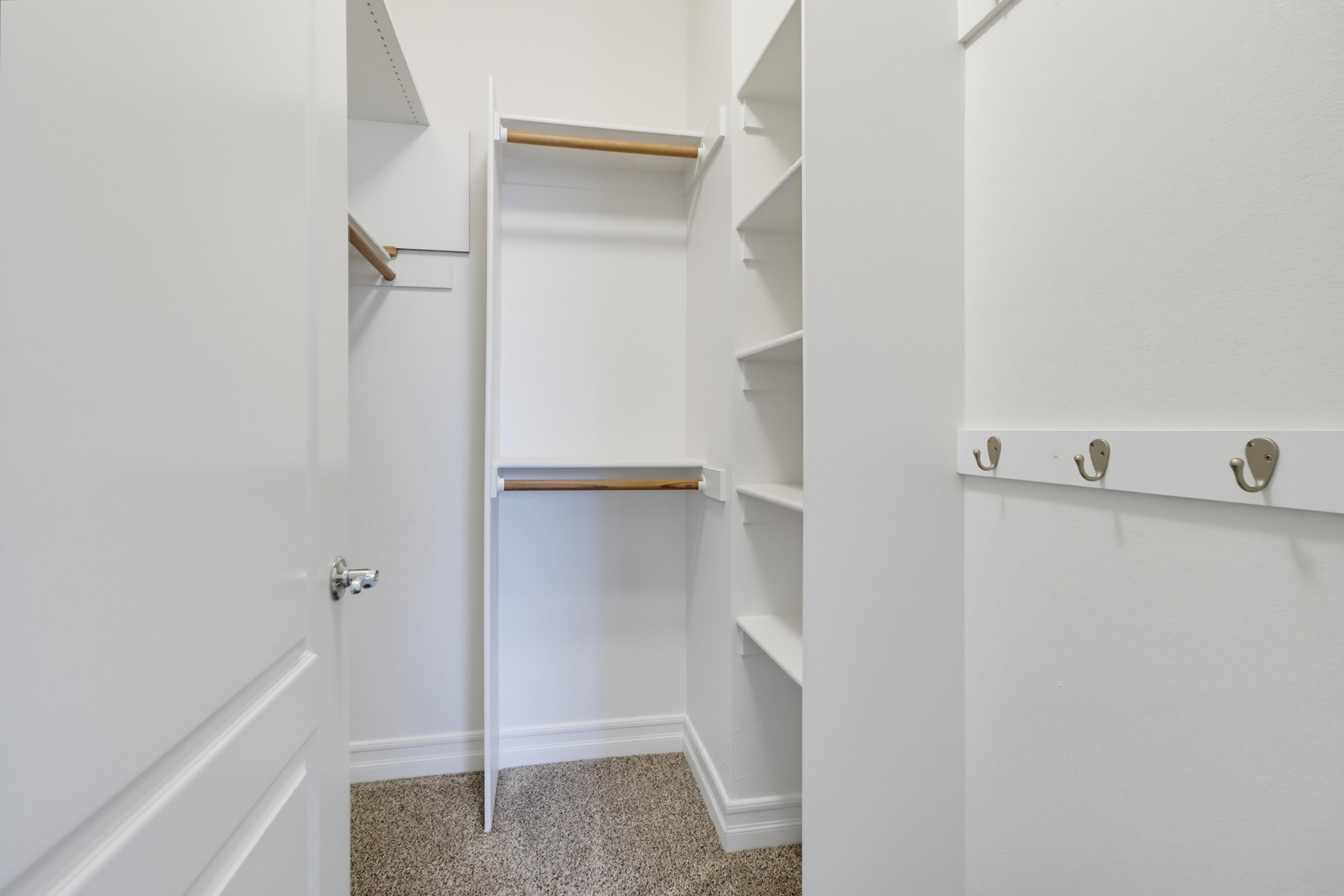 Virtual tour photo 25 of 48 for 550 Park Blvd