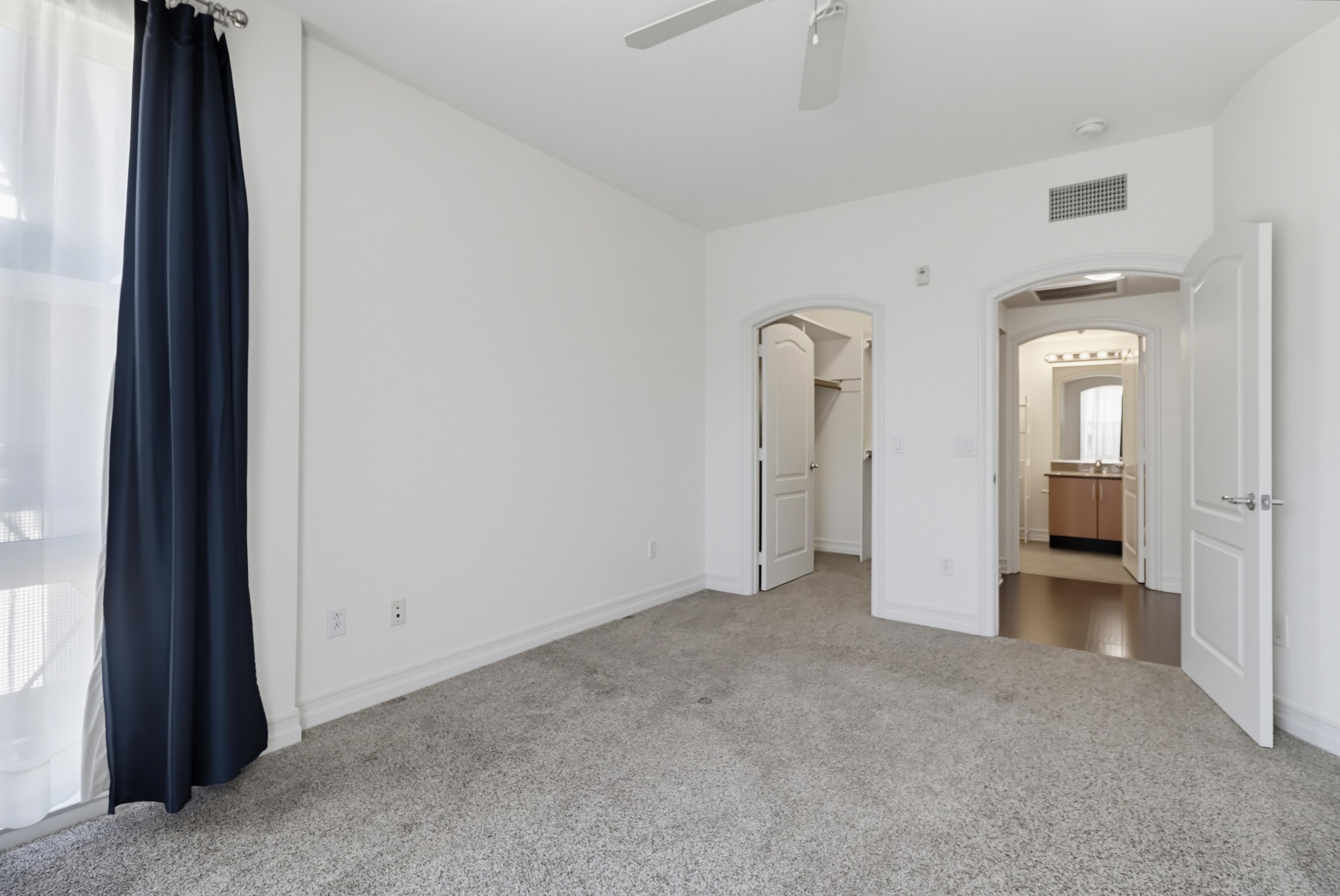 Virtual tour photo 27 of 48 for 550 Park Blvd