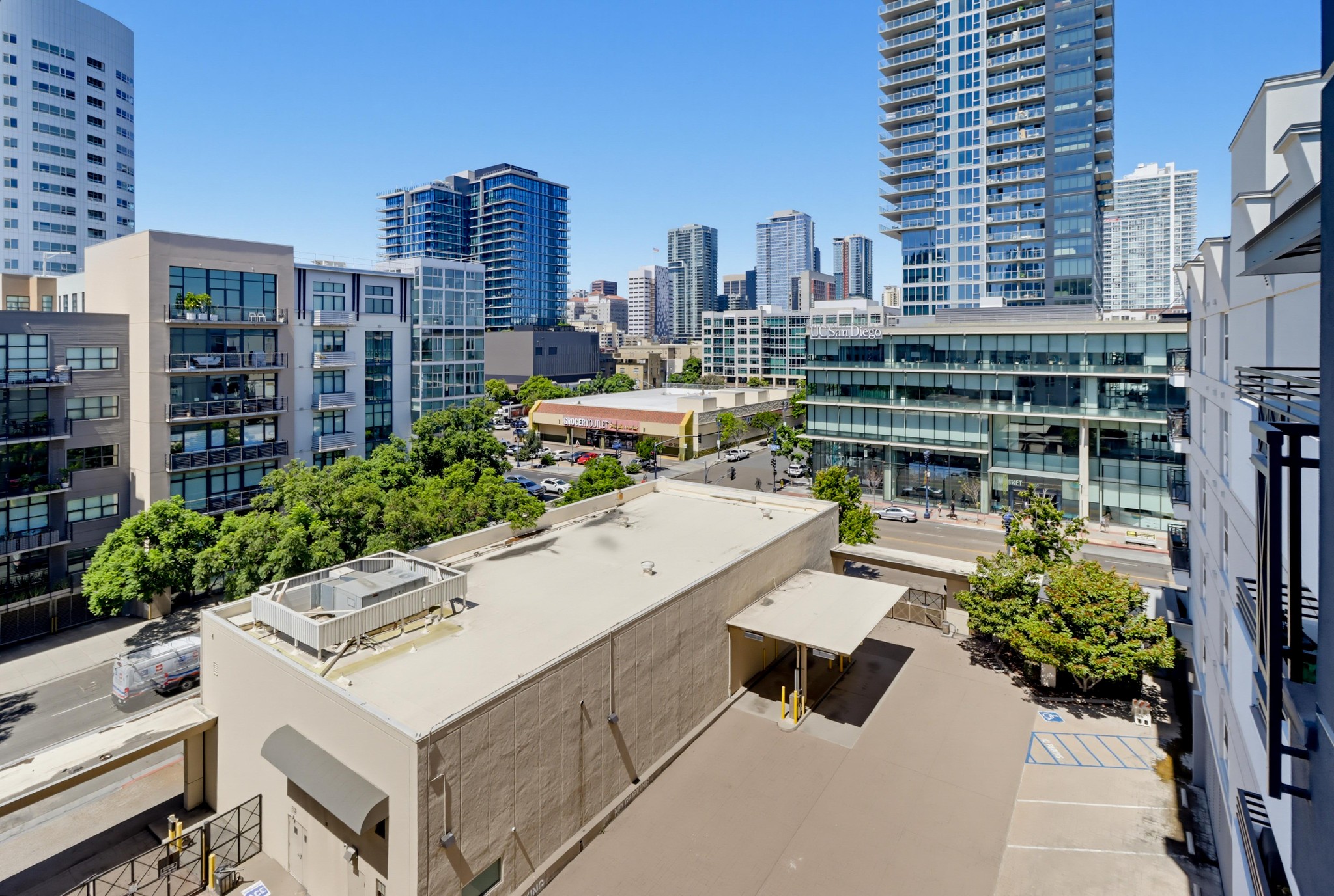 Virtual tour photo 33 of 48 for 550 Park Blvd