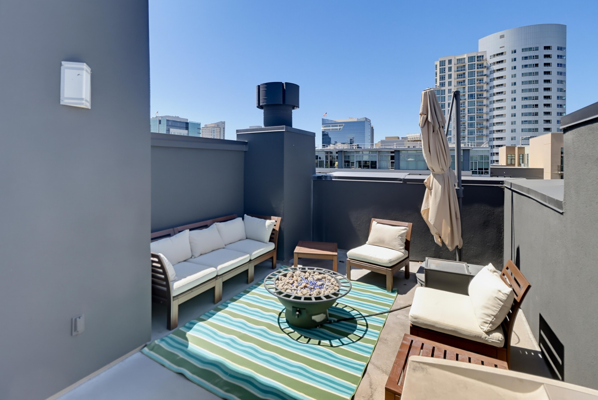 Virtual tour photo 38 of 48 for 550 Park Blvd