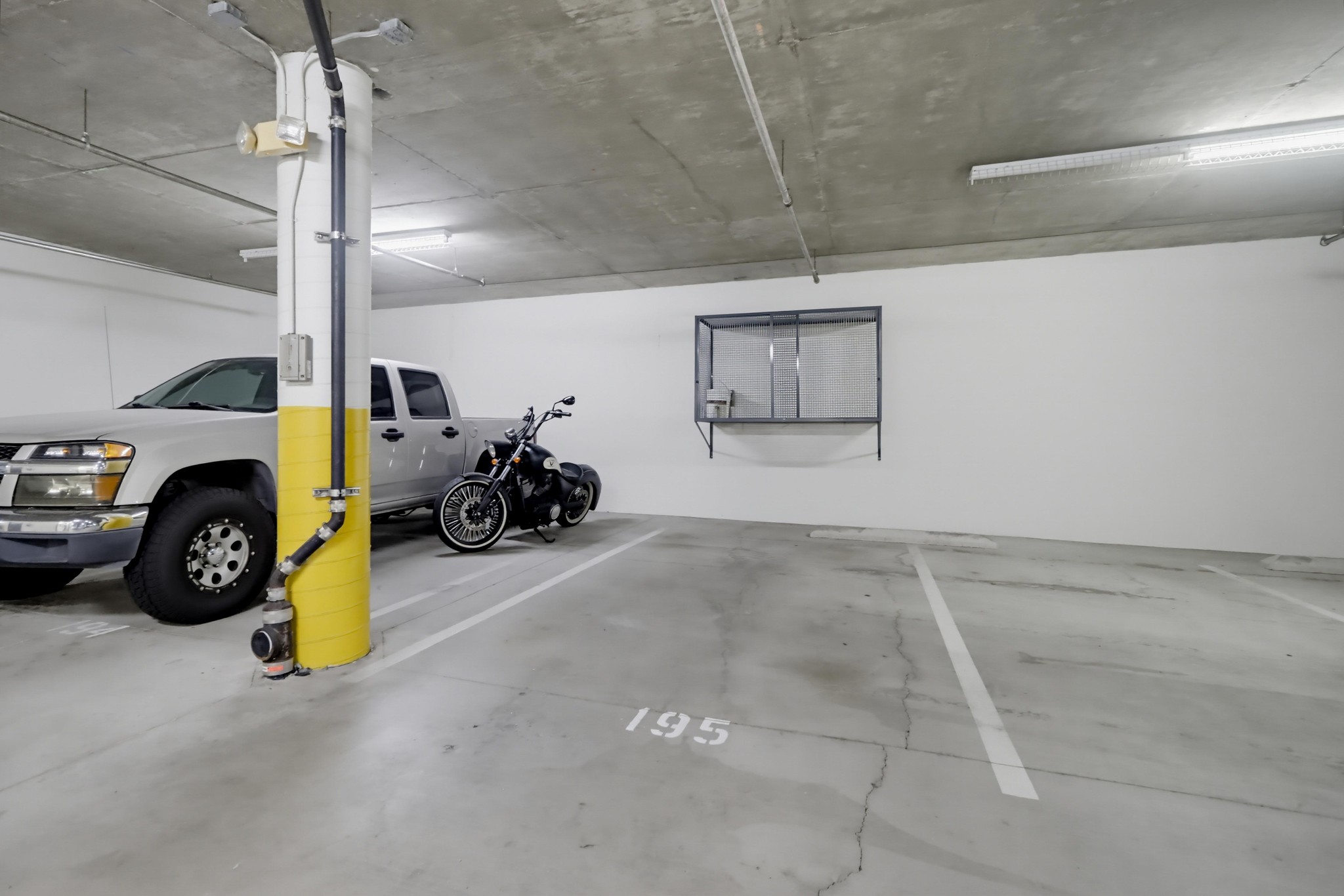 Virtual tour photo 42 of 48 for 550 Park Blvd