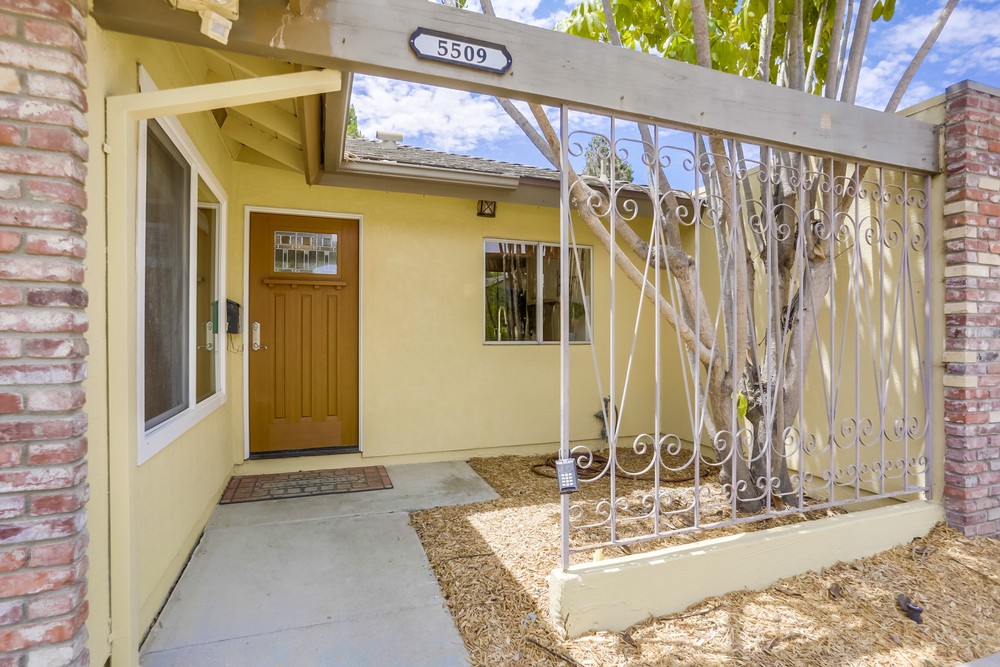 Virtual tour photo 8 of 54 for 5509 Red River Dr