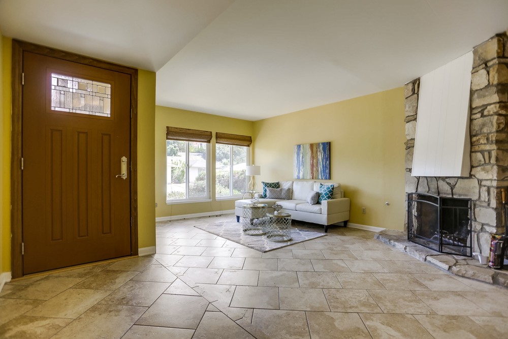 Virtual tour photo 10 of 54 for 5509 Red River Dr