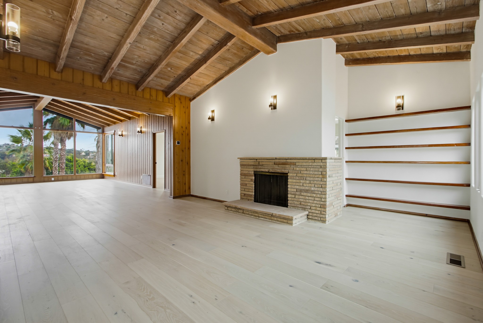 Virtual tour photo 13 of 73 for 551 Crouch St