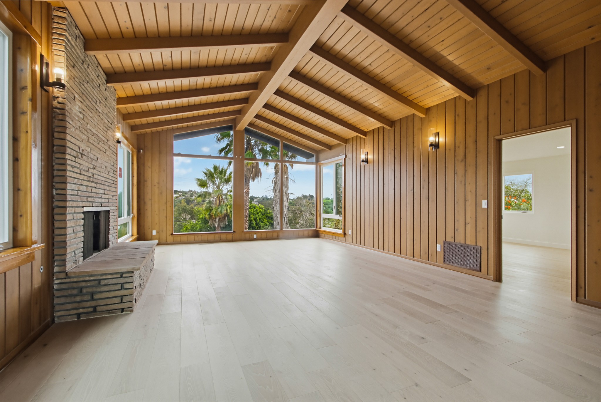 Virtual tour photo 17 of 73 for 551 Crouch St