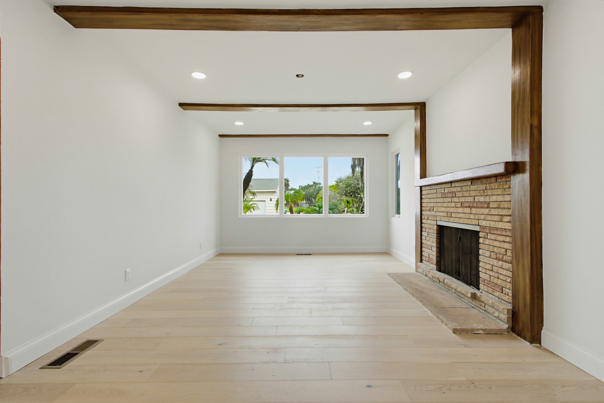 Virtual tour photo 20 of 73 for 551 Crouch St