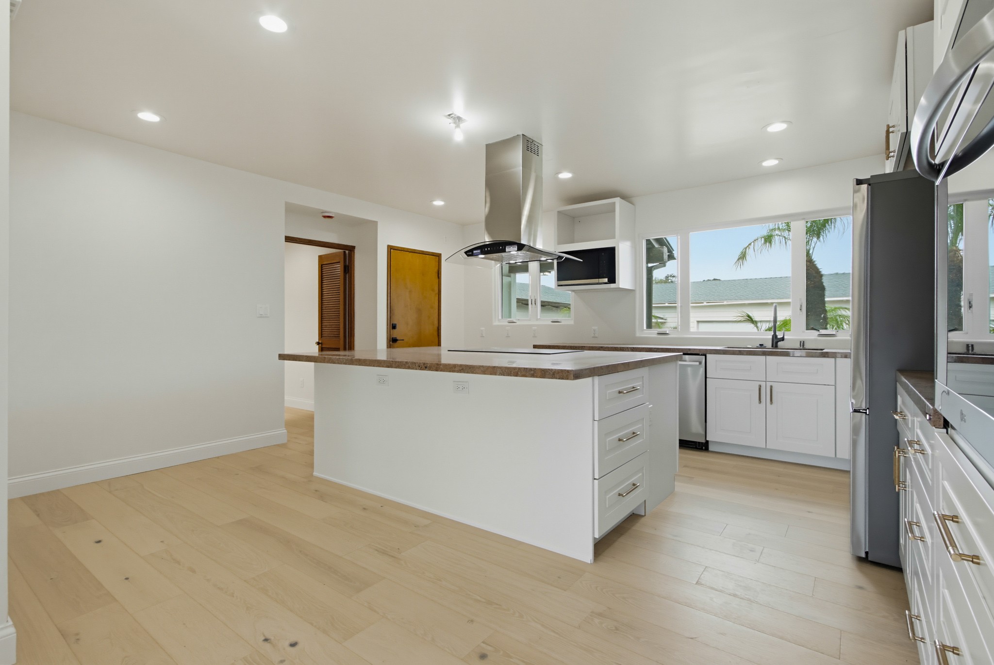 Virtual tour photo 24 of 73 for 551 Crouch St