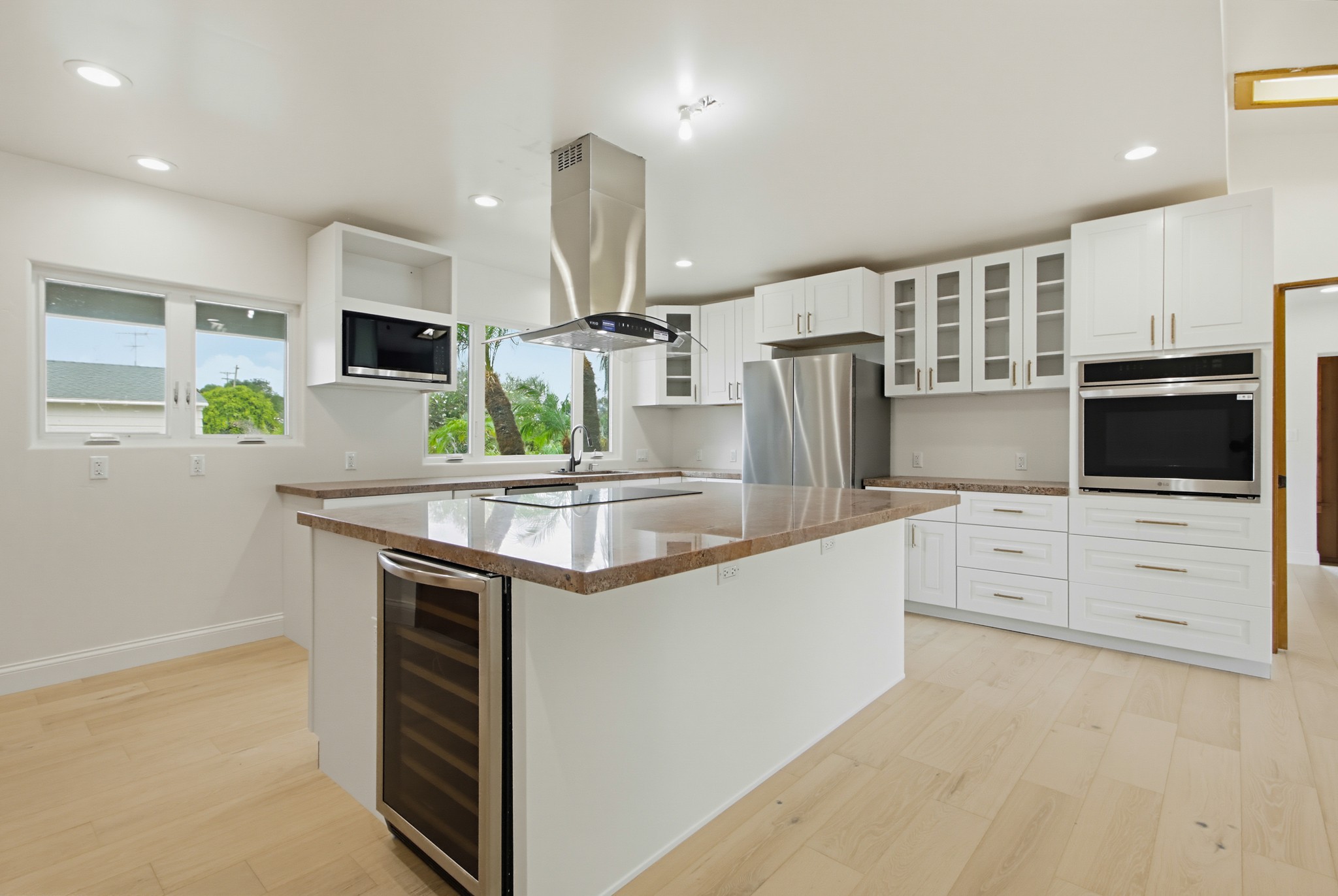 Virtual tour photo 25 of 73 for 551 Crouch St