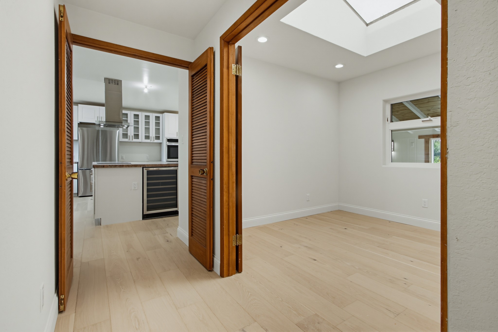 Virtual tour photo 28 of 73 for 551 Crouch St