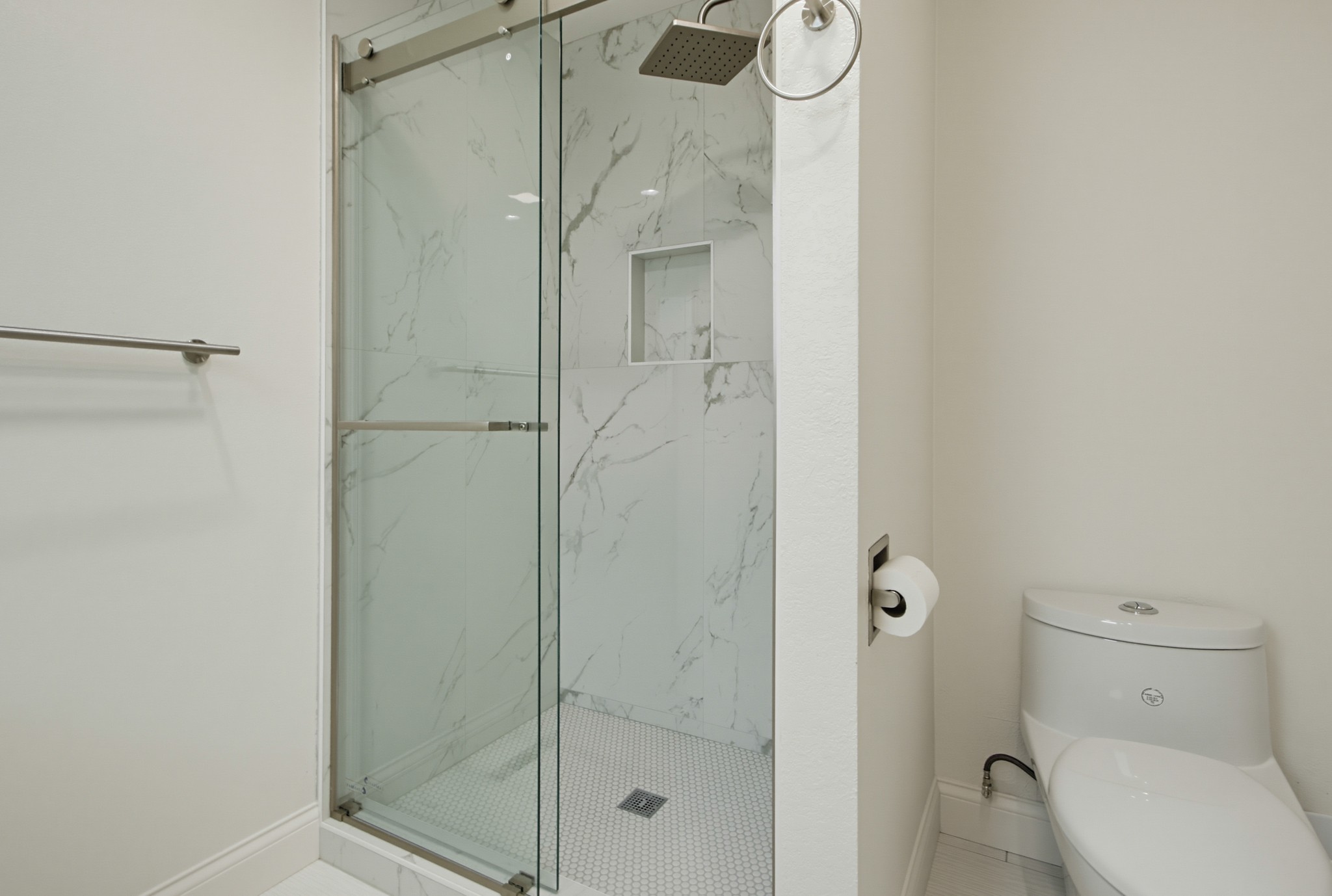 Virtual tour photo 36 of 73 for 551 Crouch St