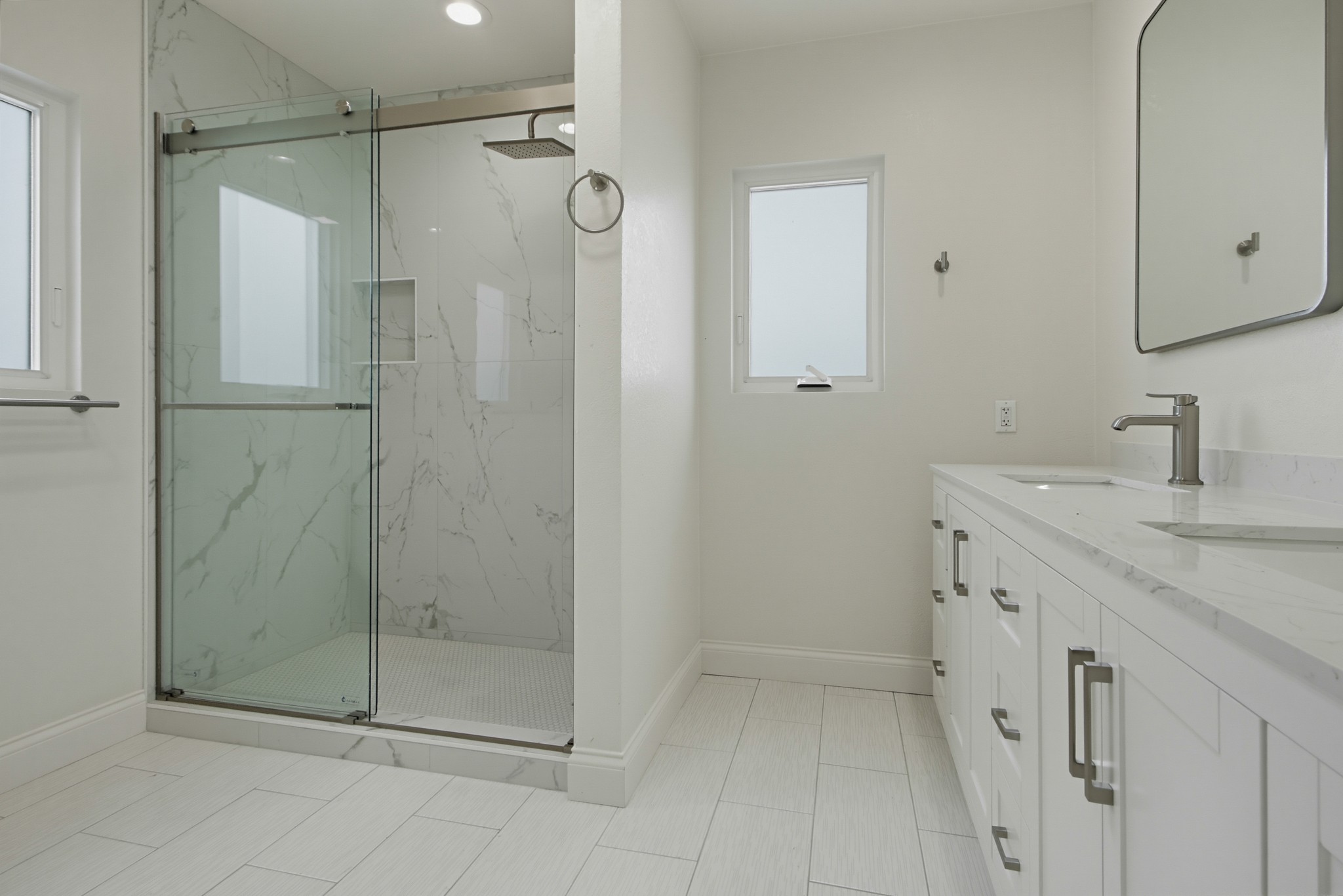 Virtual tour photo 42 of 73 for 551 Crouch St