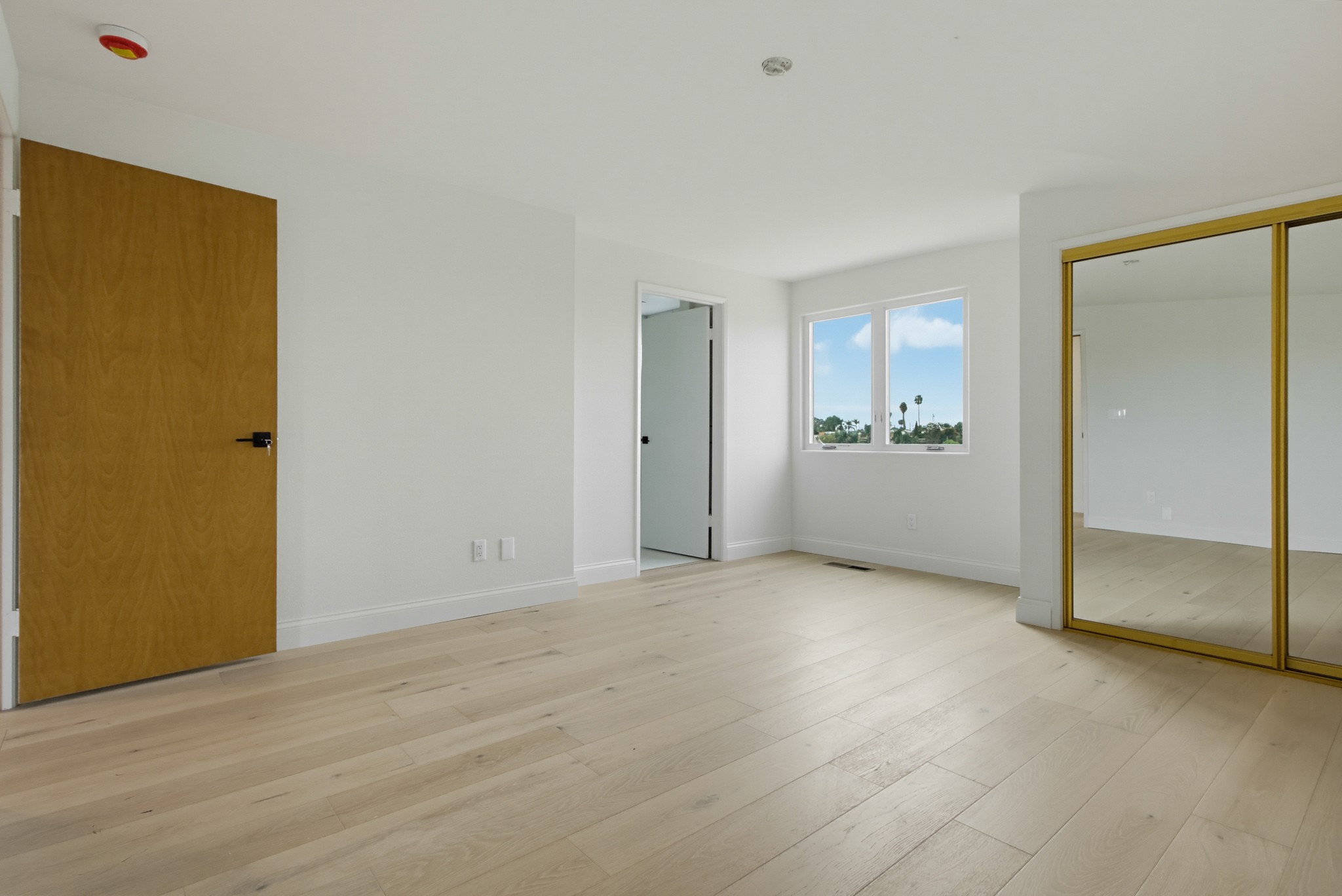 Virtual tour photo 45 of 73 for 551 Crouch St