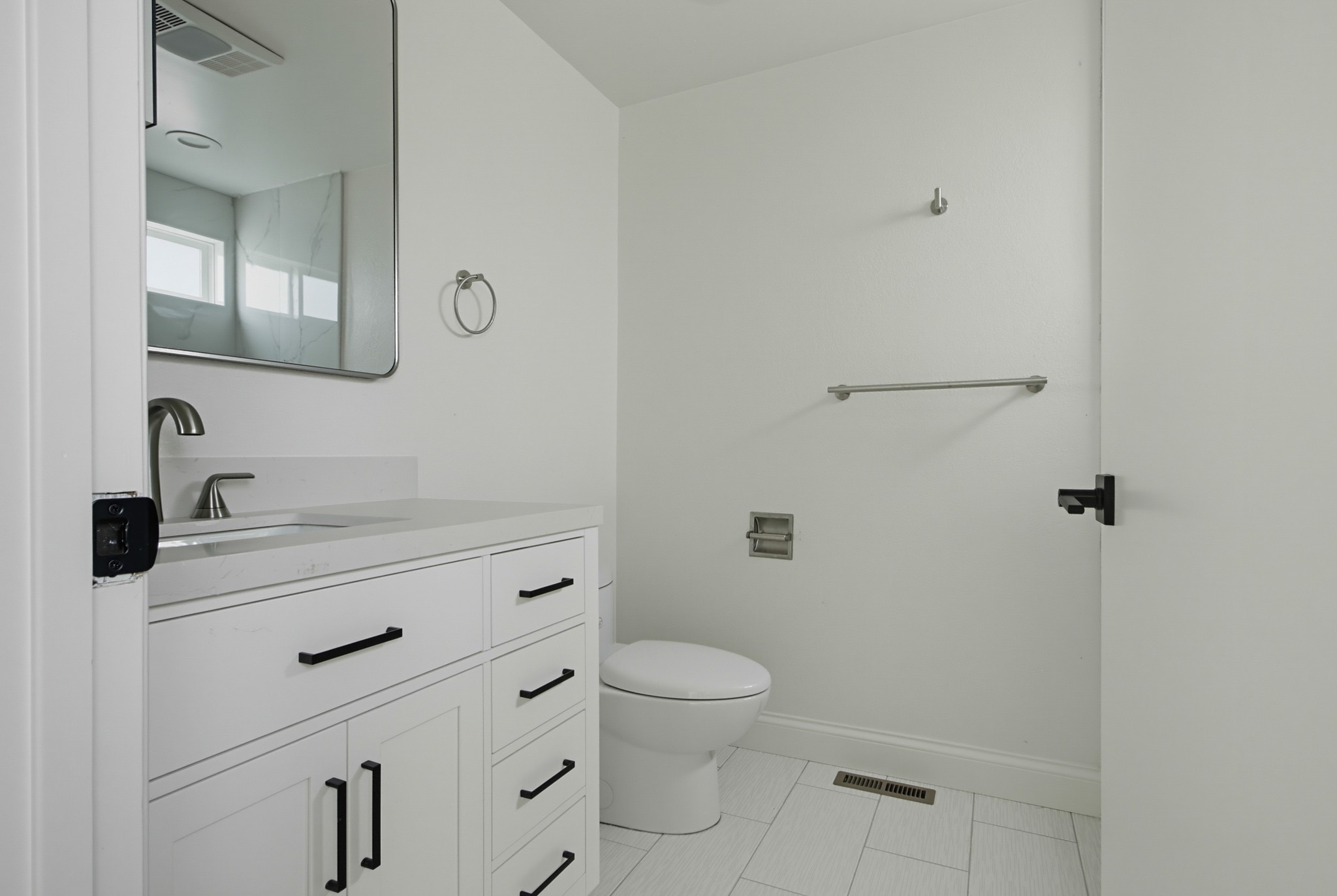 Virtual tour photo 49 of 73 for 551 Crouch St