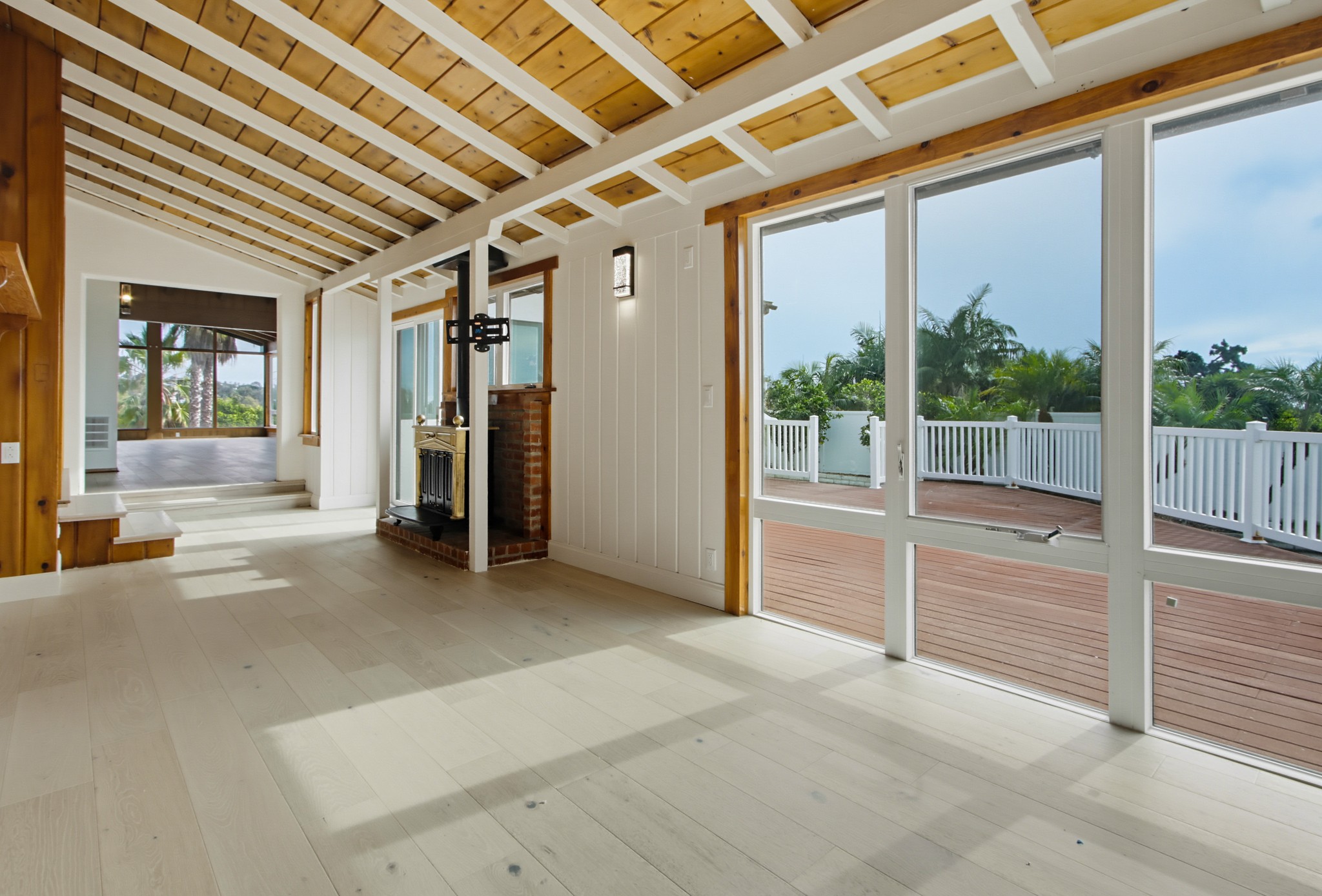 Virtual tour photo 52 of 73 for 551 Crouch St