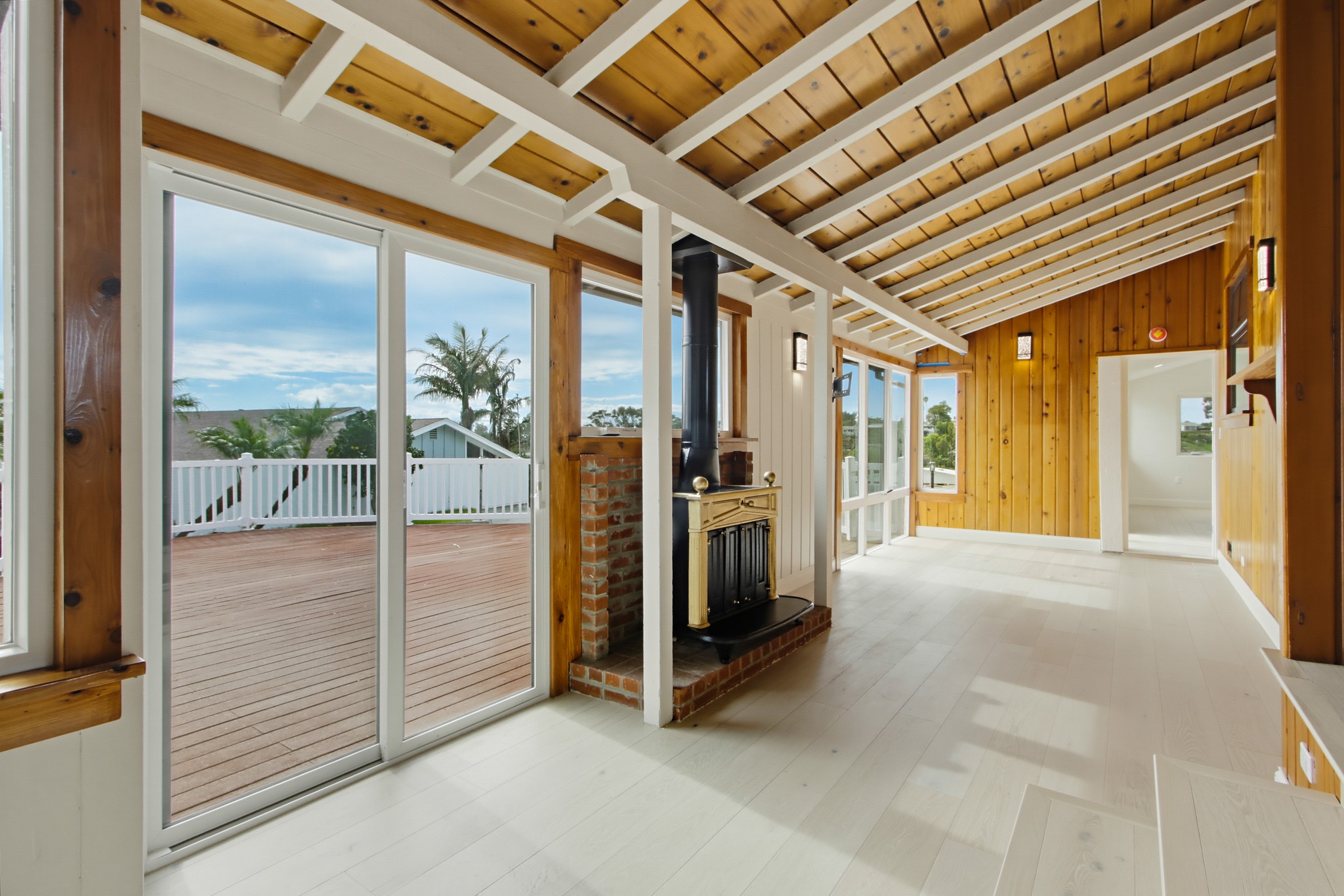 Virtual tour photo 53 of 73 for 551 Crouch St