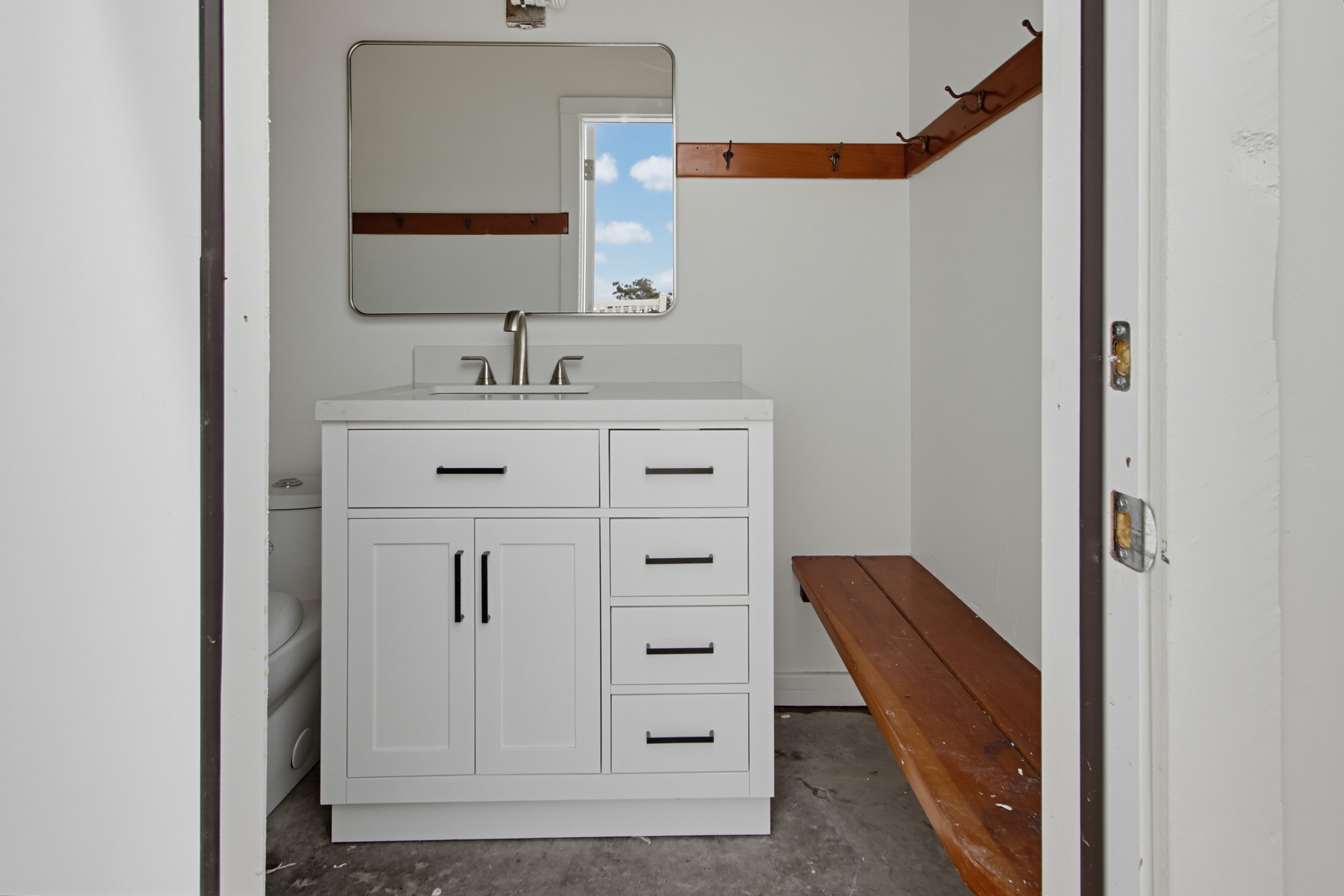 Virtual tour photo 56 of 73 for 551 Crouch St