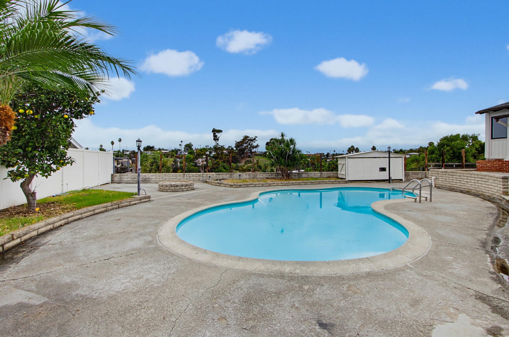 Virtual tour photo 63 of 73 for 551 Crouch St