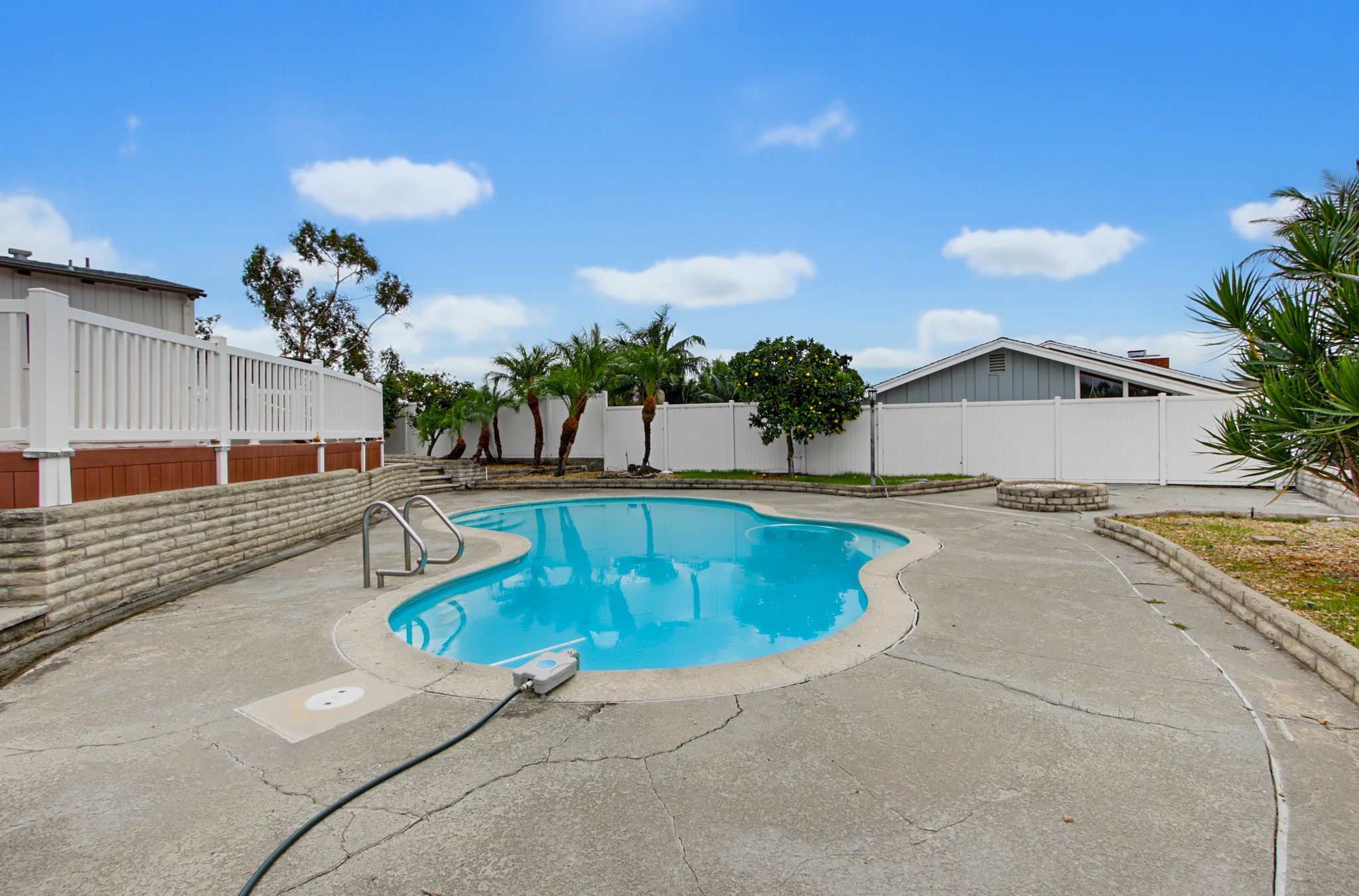 Virtual tour photo 67 of 73 for 551 Crouch St