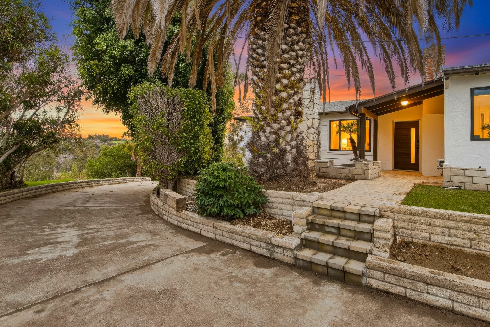 Virtual tour photo 73 of 73 for 551 Crouch St