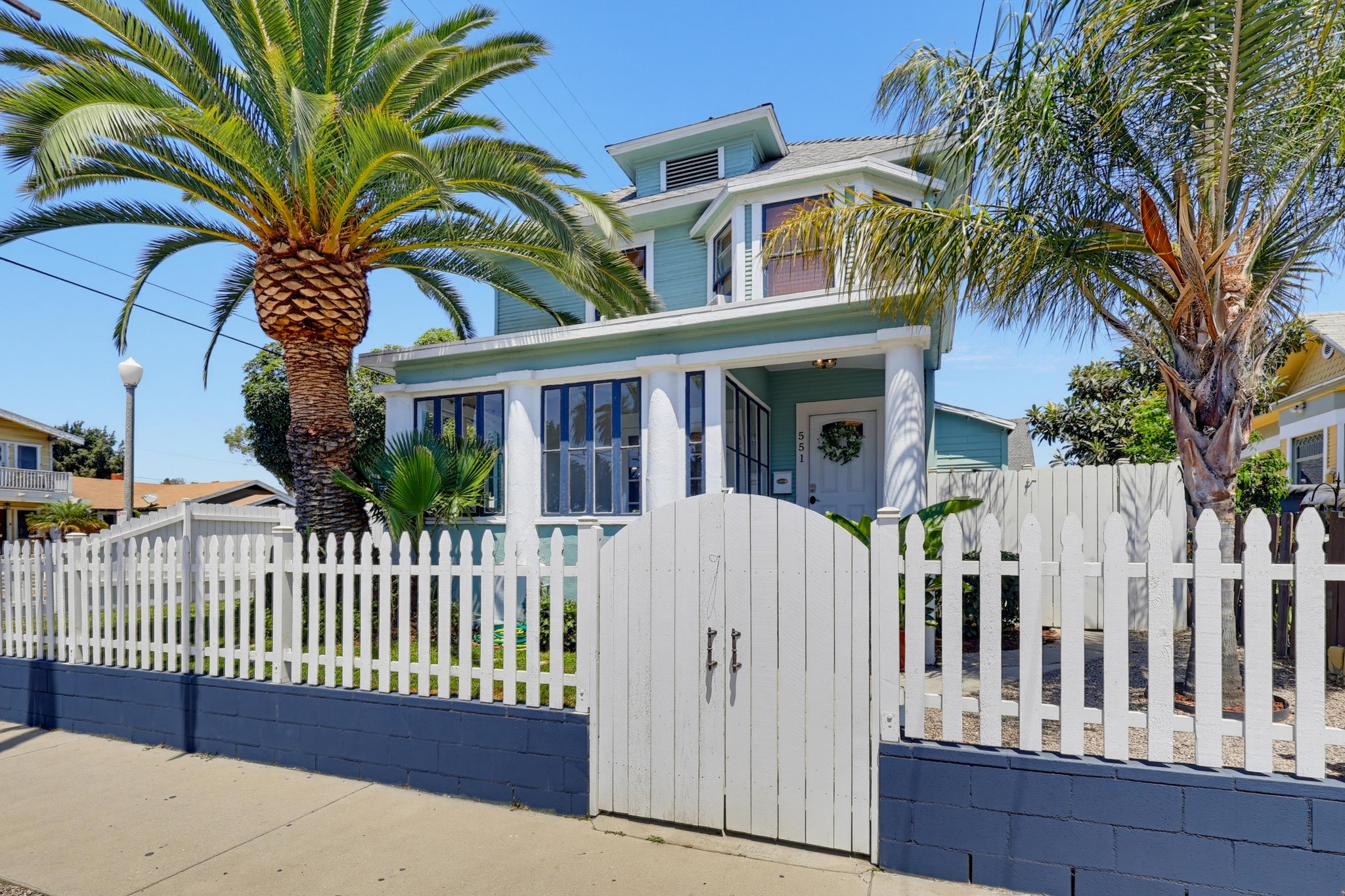 Virtual tour photo 4 of 67 for 551 W 8th St