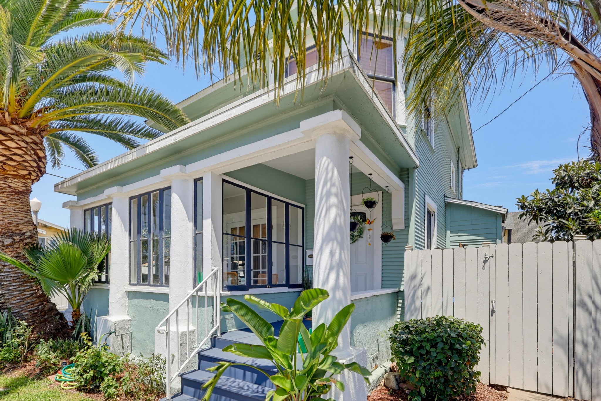 Virtual tour photo 7 of 67 for 551 W 8th St