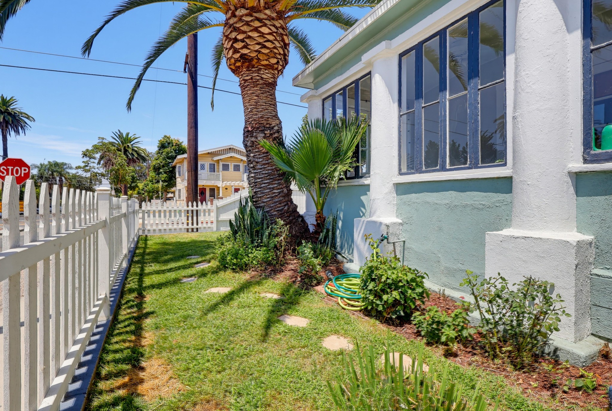 Virtual tour photo 8 of 67 for 551 W 8th St