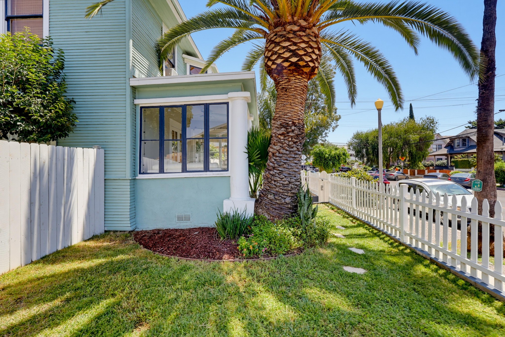 Virtual tour photo 10 of 67 for 551 W 8th St