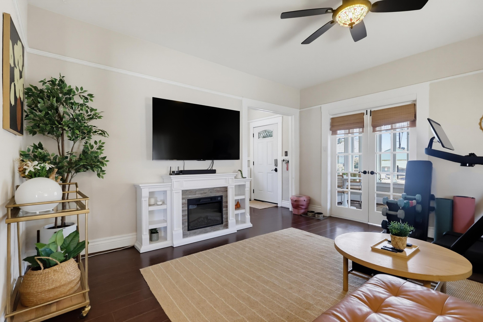 Virtual tour photo 17 of 67 for 551 W 8th St
