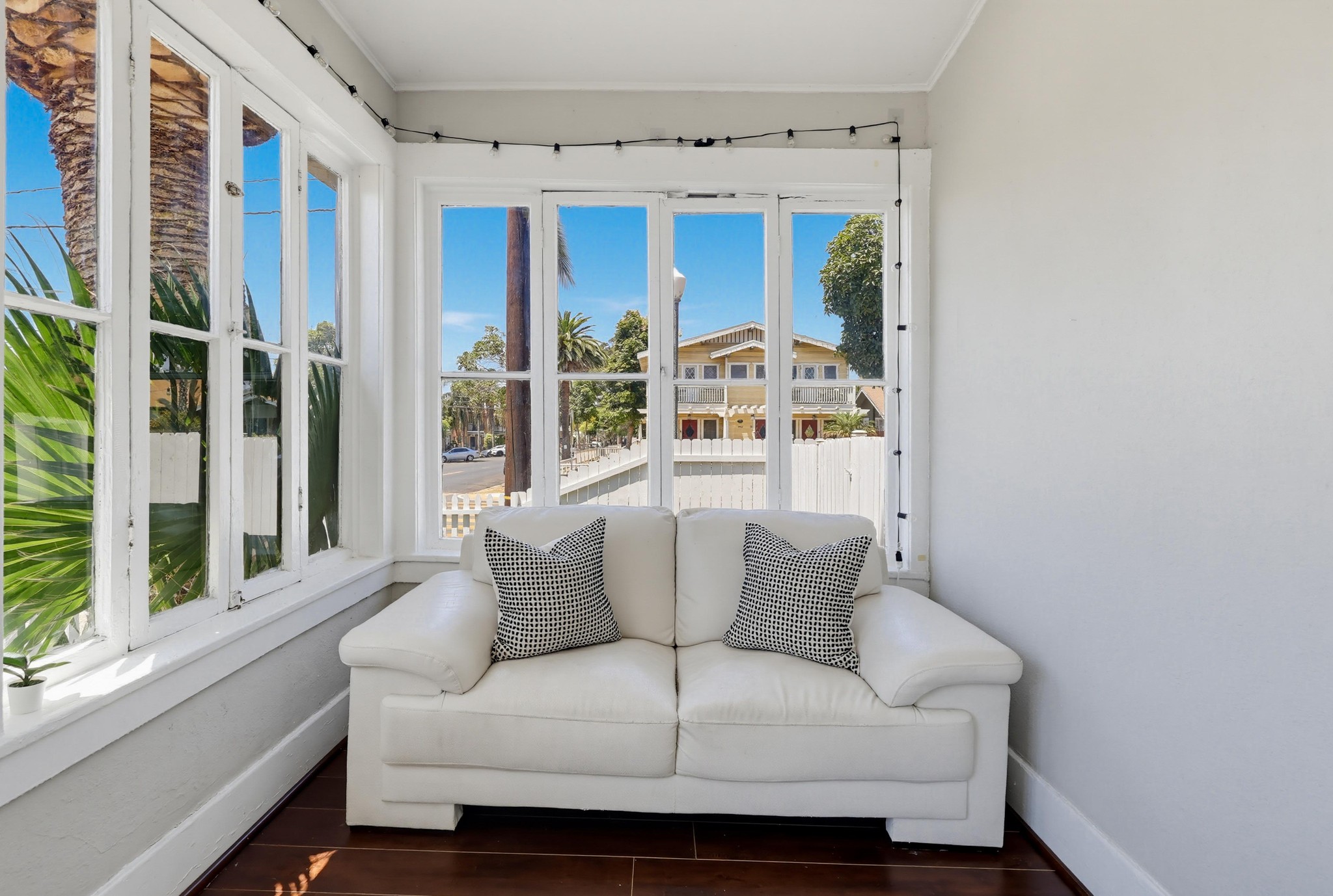Virtual tour photo 23 of 67 for 551 W 8th St