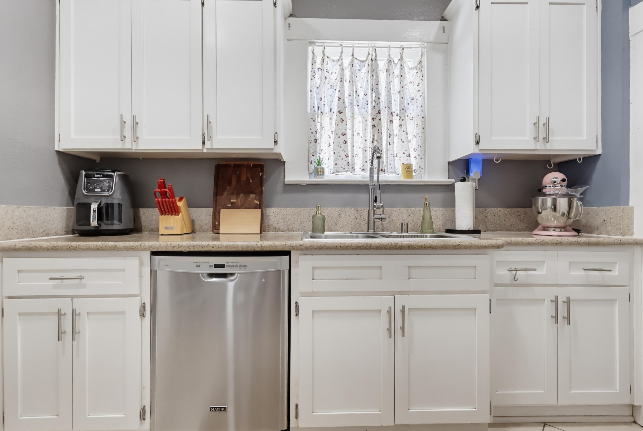 Virtual tour photo 31 of 67 for 551 W 8th St