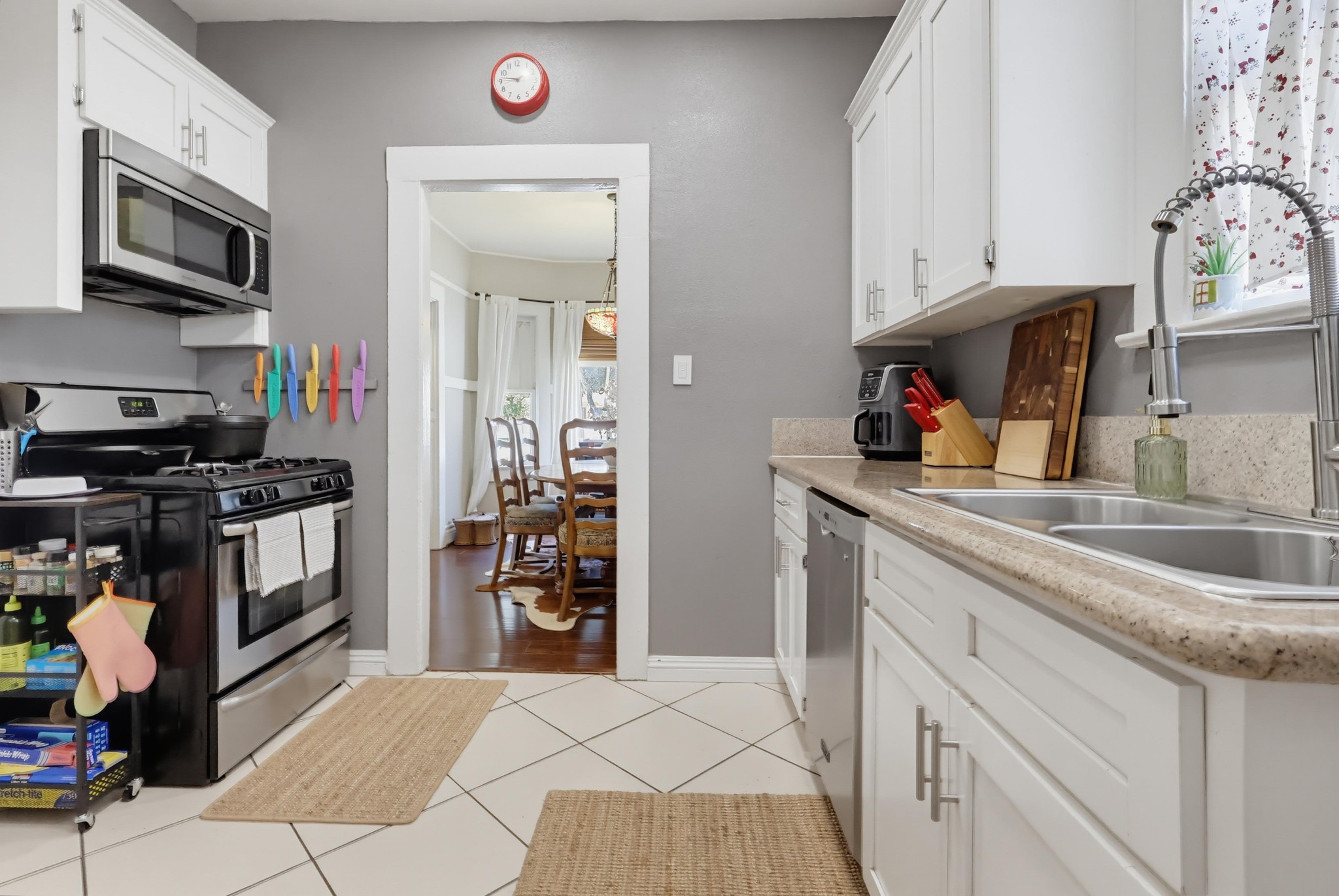 Virtual tour photo 32 of 67 for 551 W 8th St
