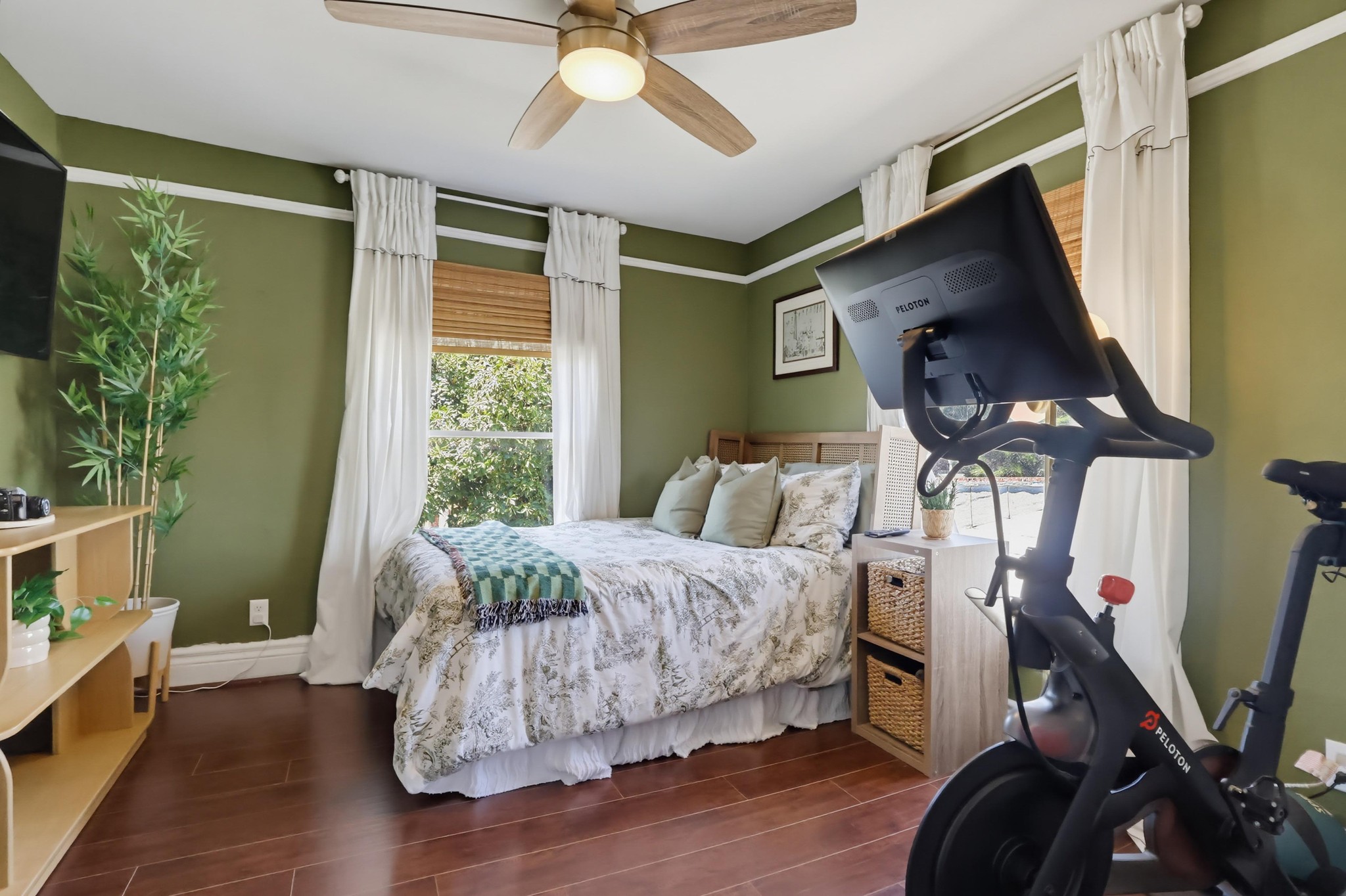 Virtual tour photo 49 of 67 for 551 W 8th St