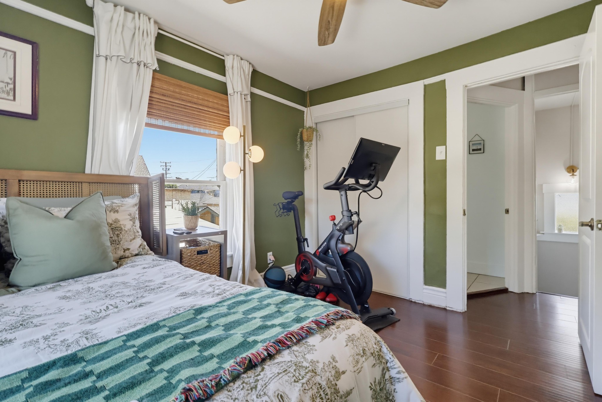 Virtual tour photo 51 of 67 for 551 W 8th St