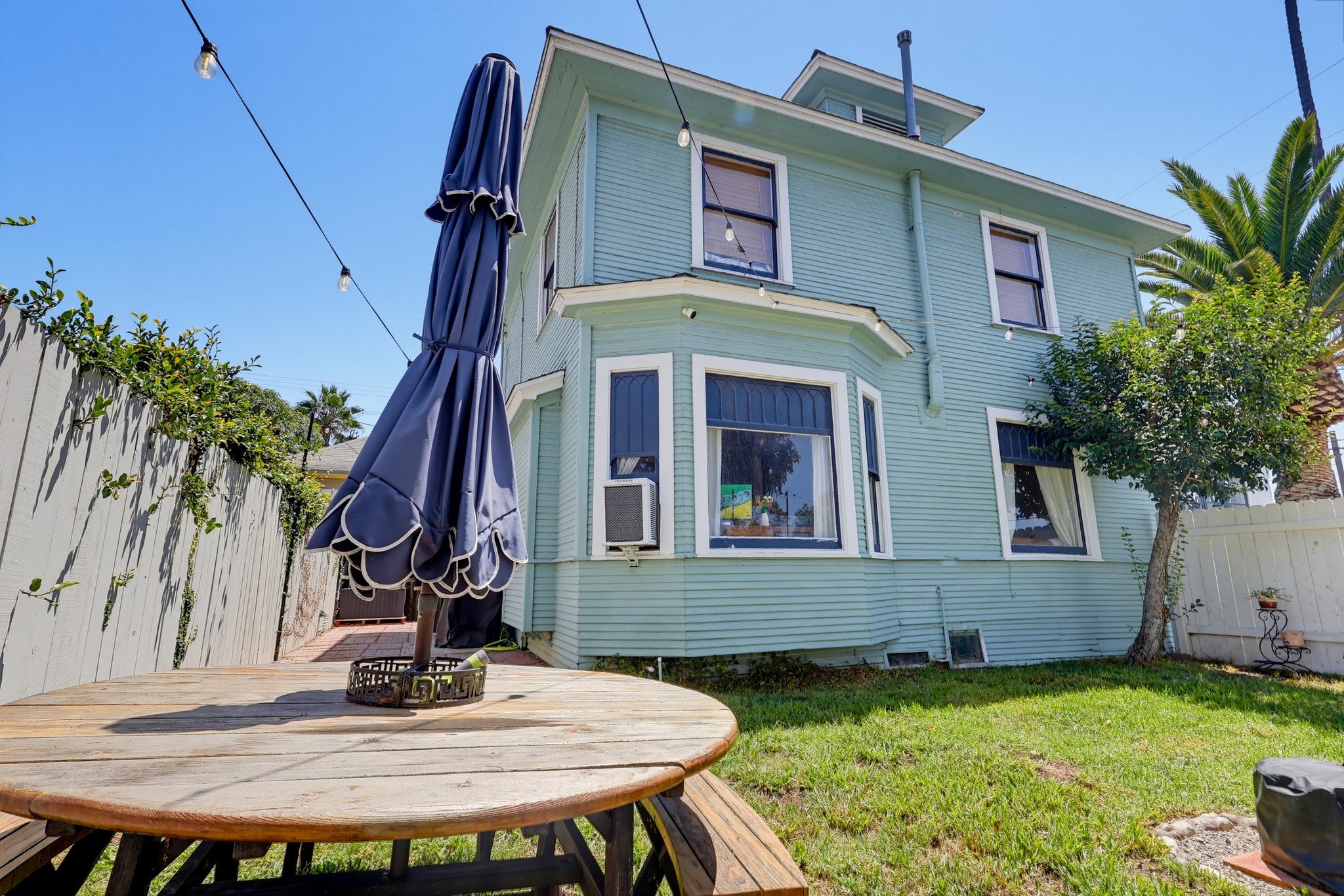 Virtual tour photo 62 of 67 for 551 W 8th St