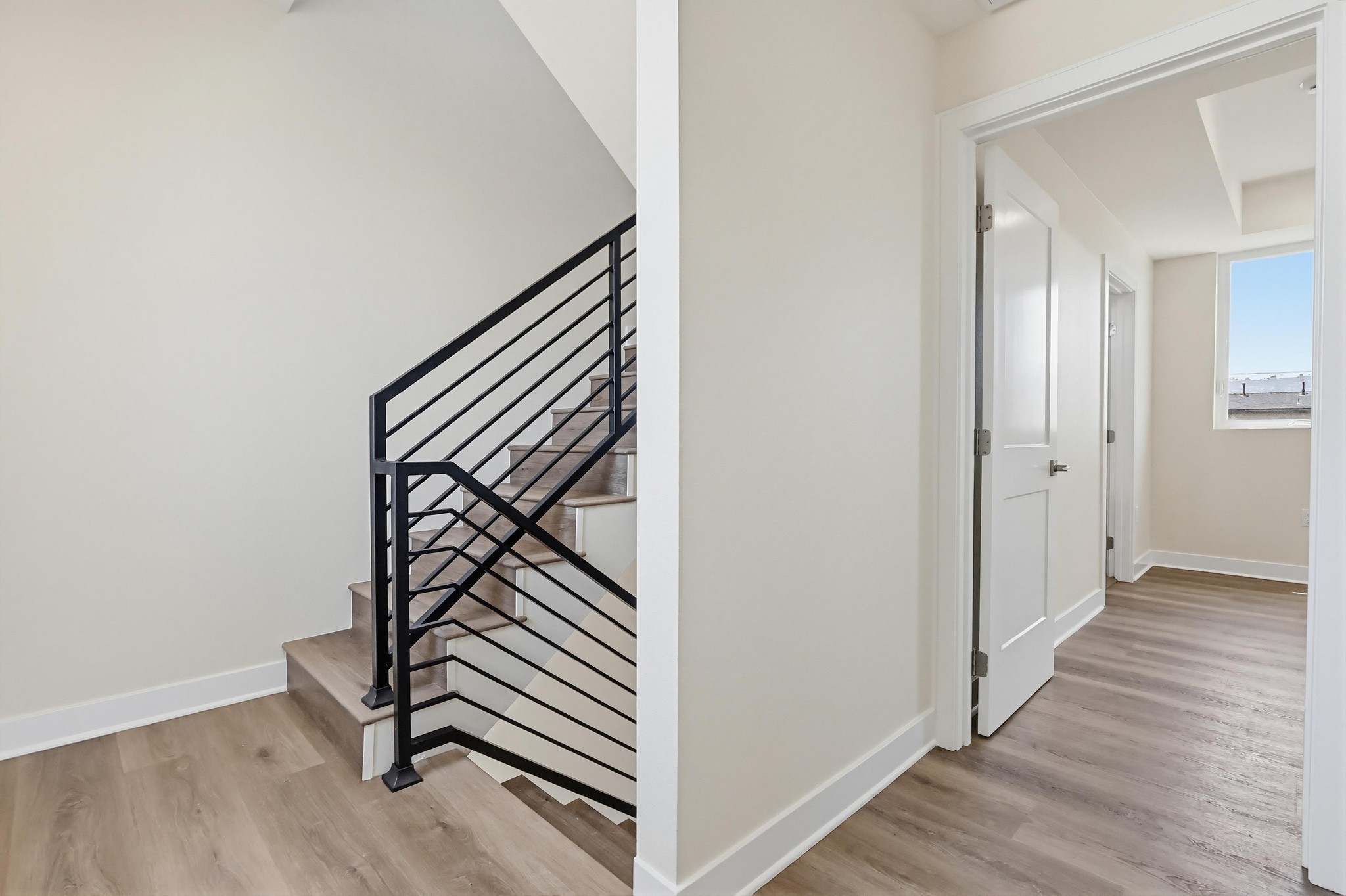 Virtual tour photo 11 of 88 for 551 W 8th St