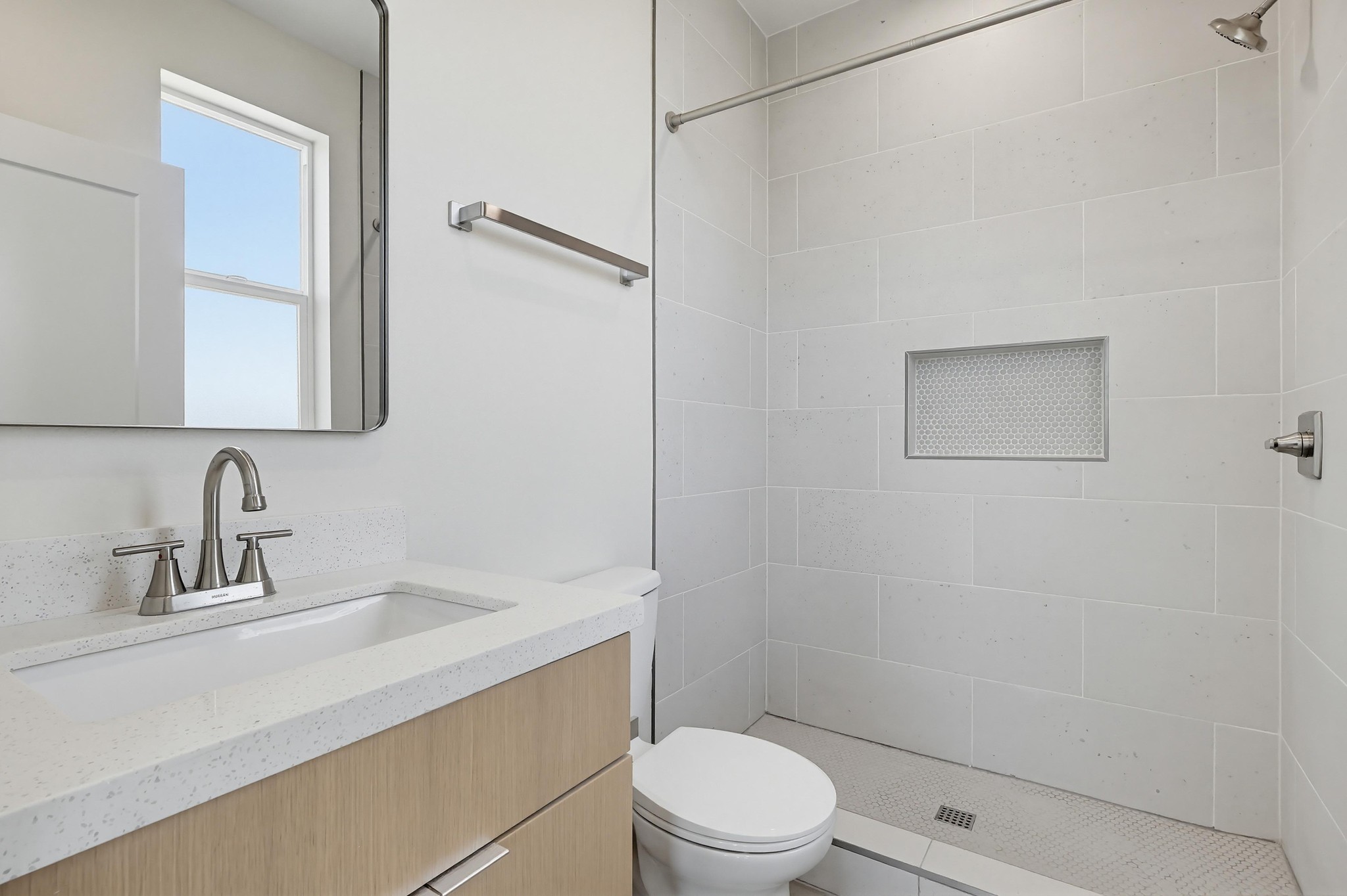 Virtual tour photo 17 of 88 for 551 W 8th St