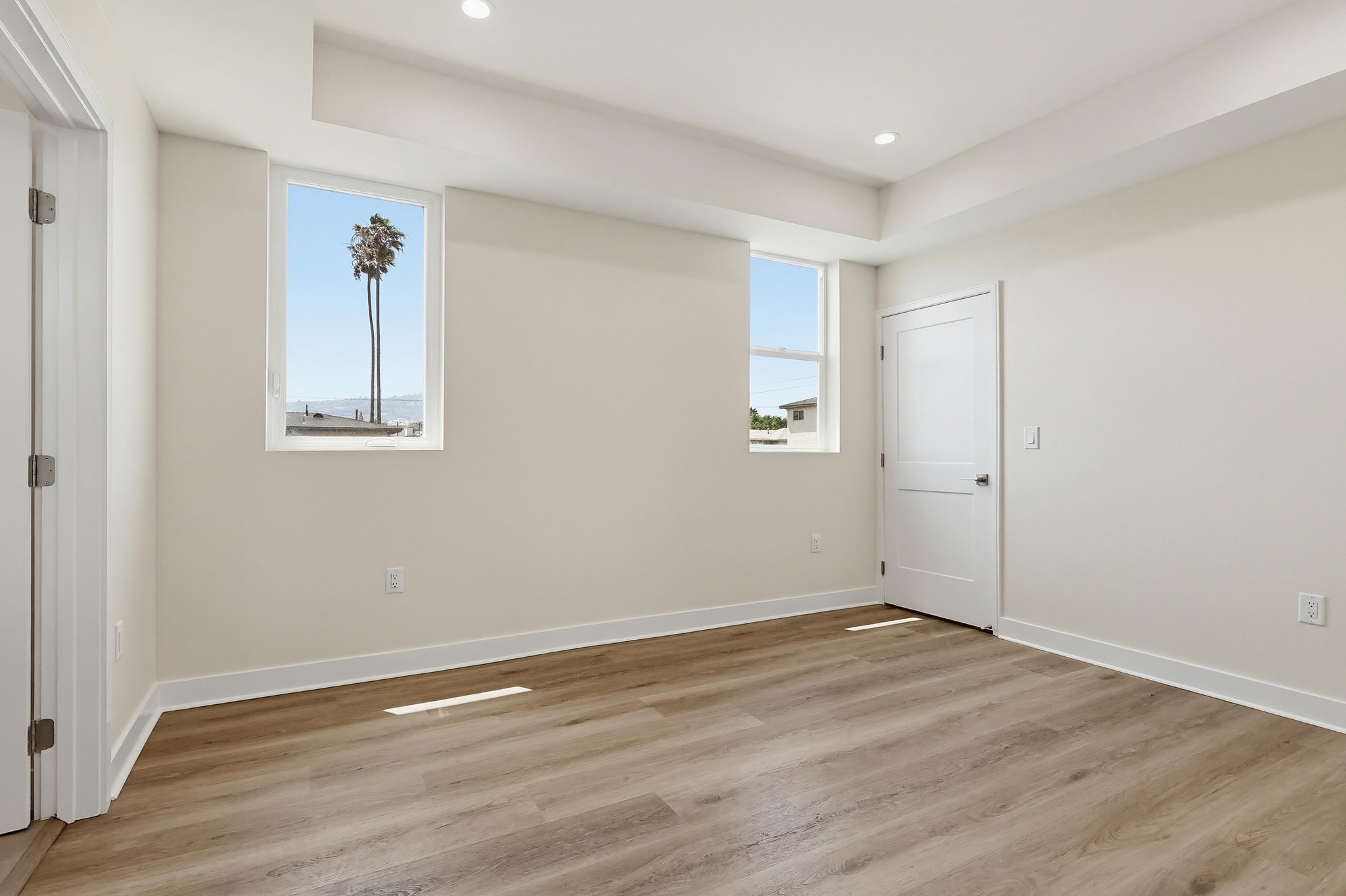 Virtual tour photo 23 of 88 for 551 W 8th St