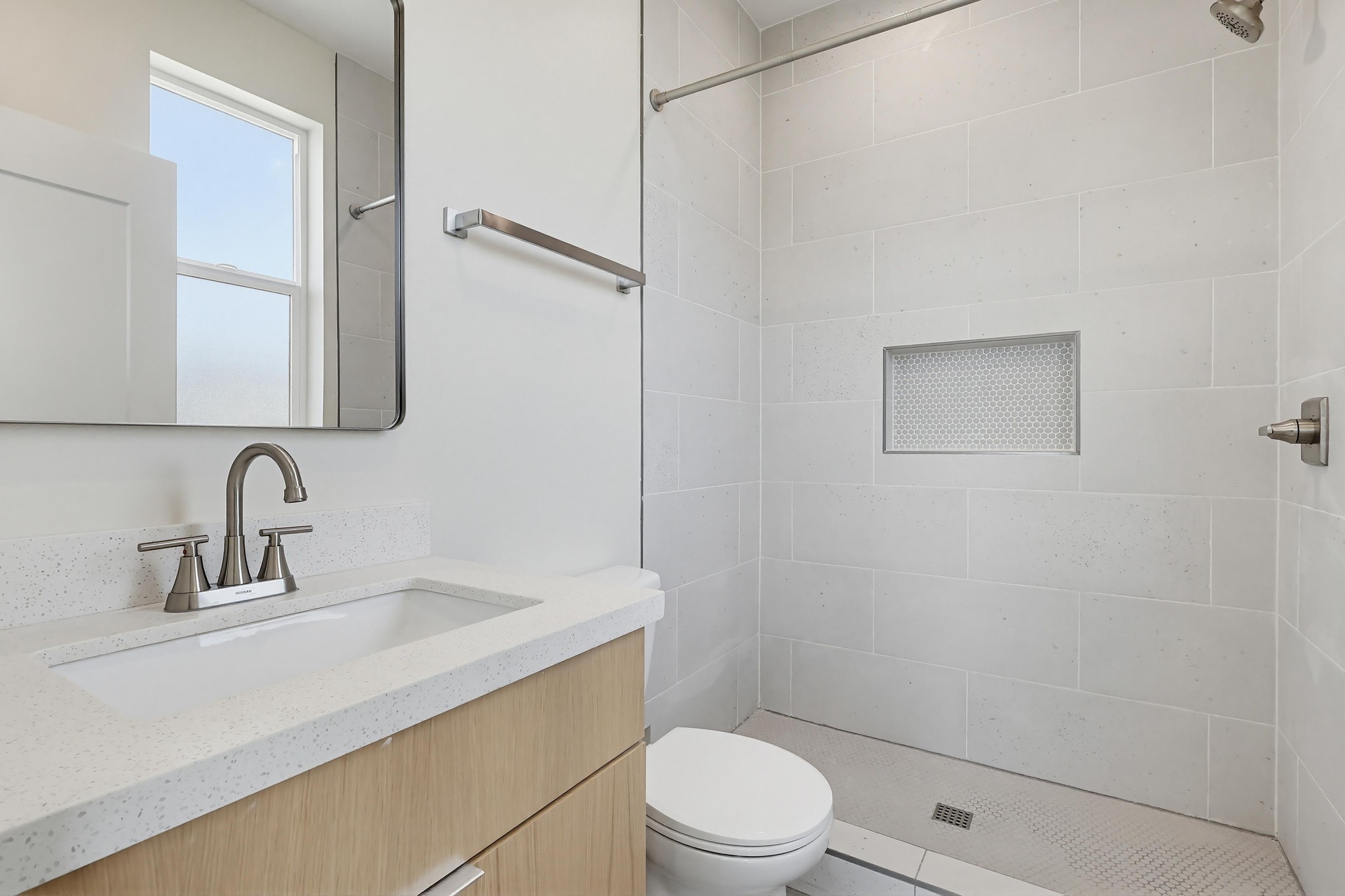 Virtual tour photo 33 of 88 for 551 W 8th St