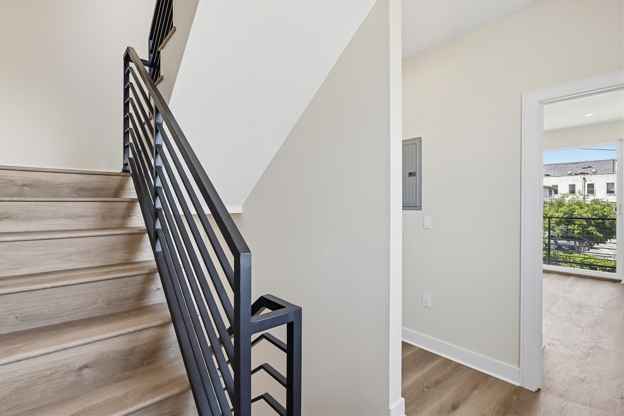 Virtual tour photo 35 of 88 for 551 W 8th St