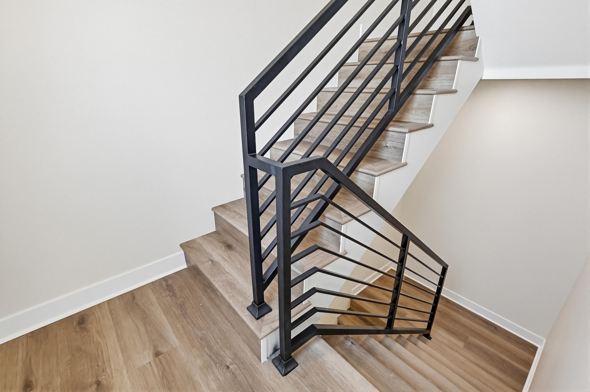 Virtual tour photo 36 of 88 for 551 W 8th St