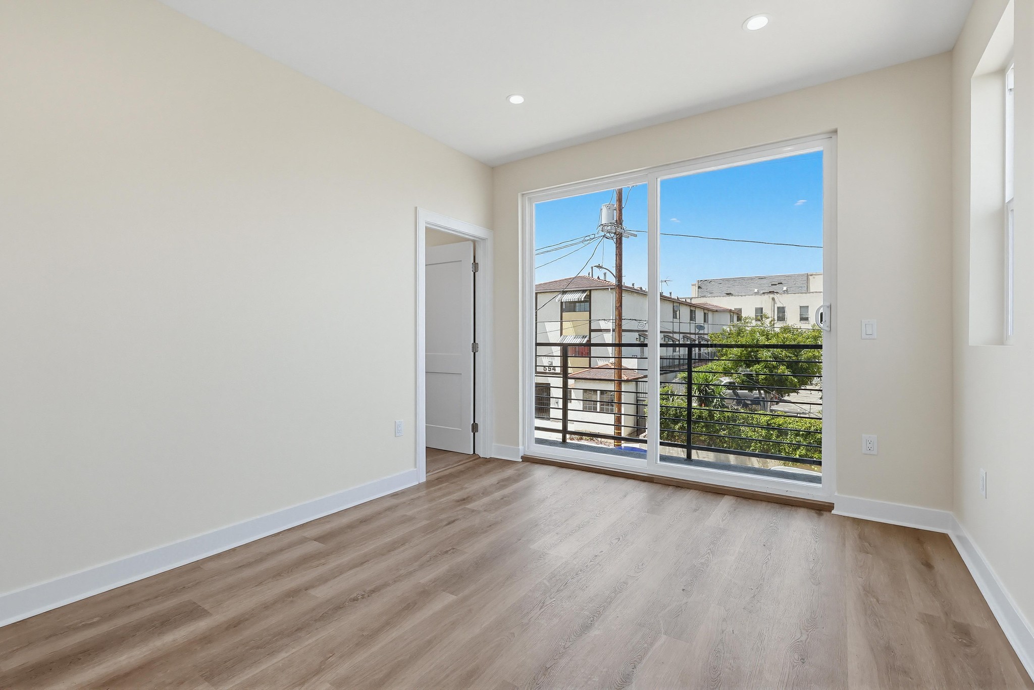 Virtual tour photo 38 of 88 for 551 W 8th St