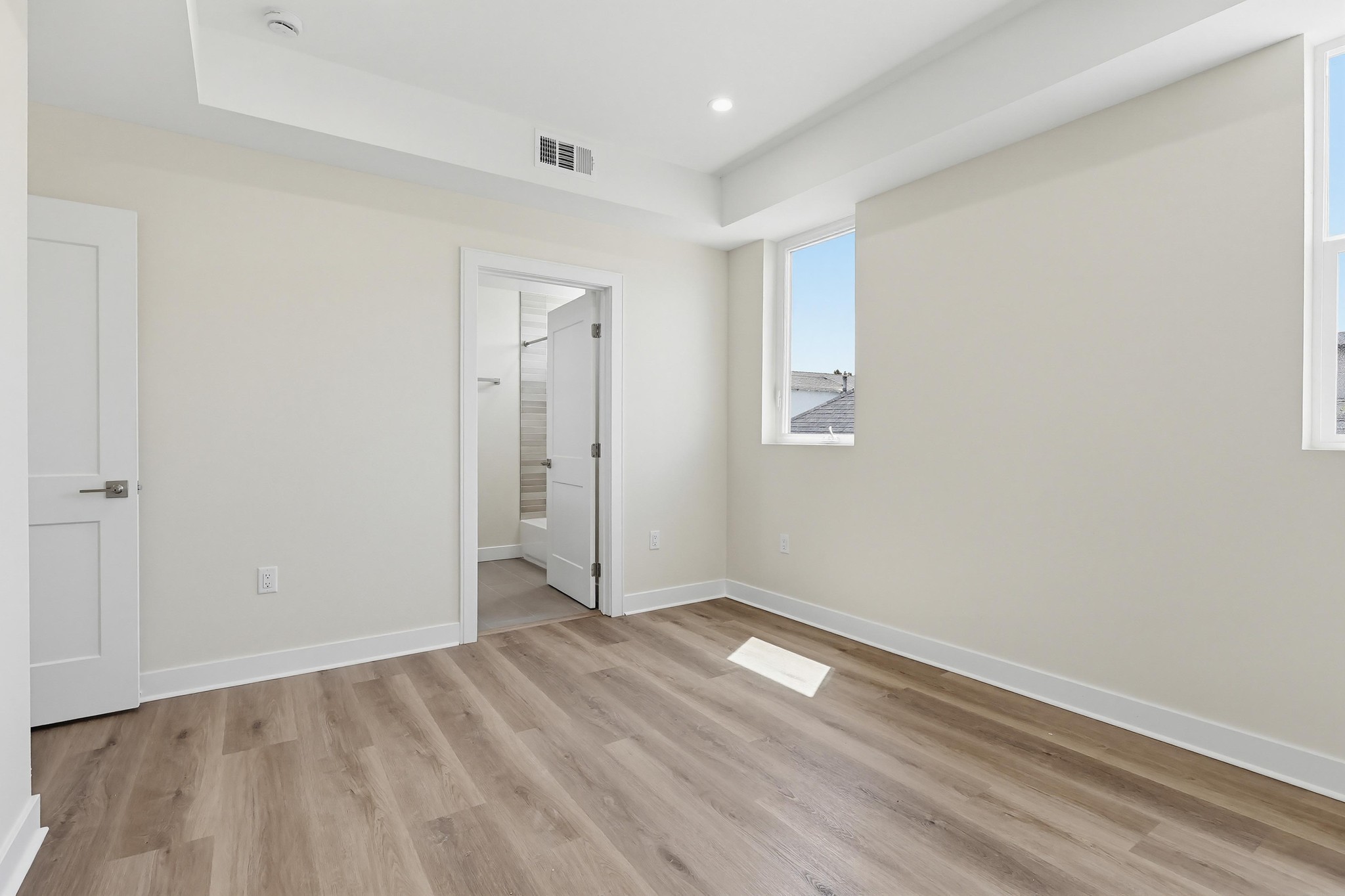 Virtual tour photo 60 of 88 for 551 W 8th St